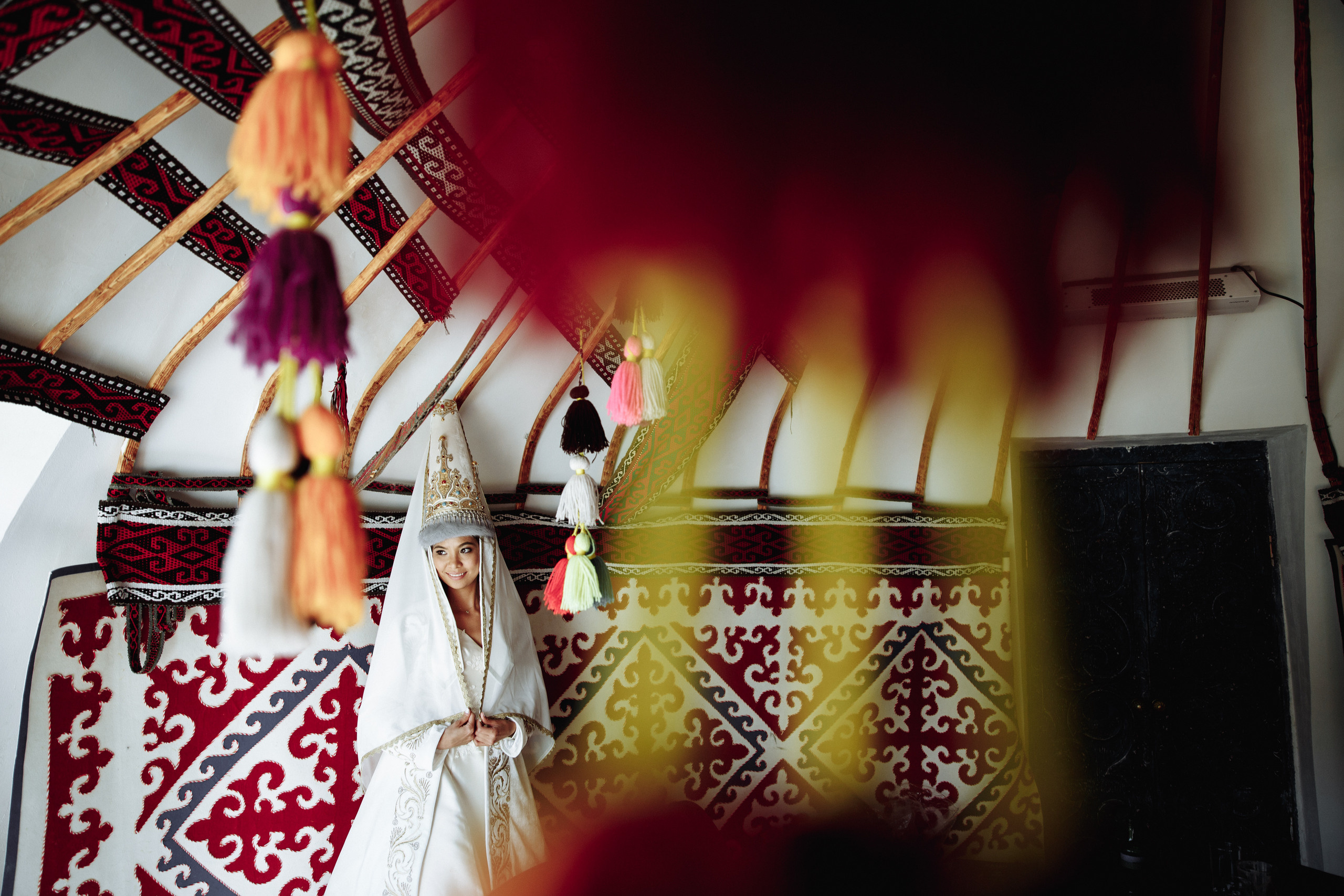 Айгерим и Бенджамин. Алматы. Qazaq Auyl. Свадебный фотограф в Алматы Николай Киреев