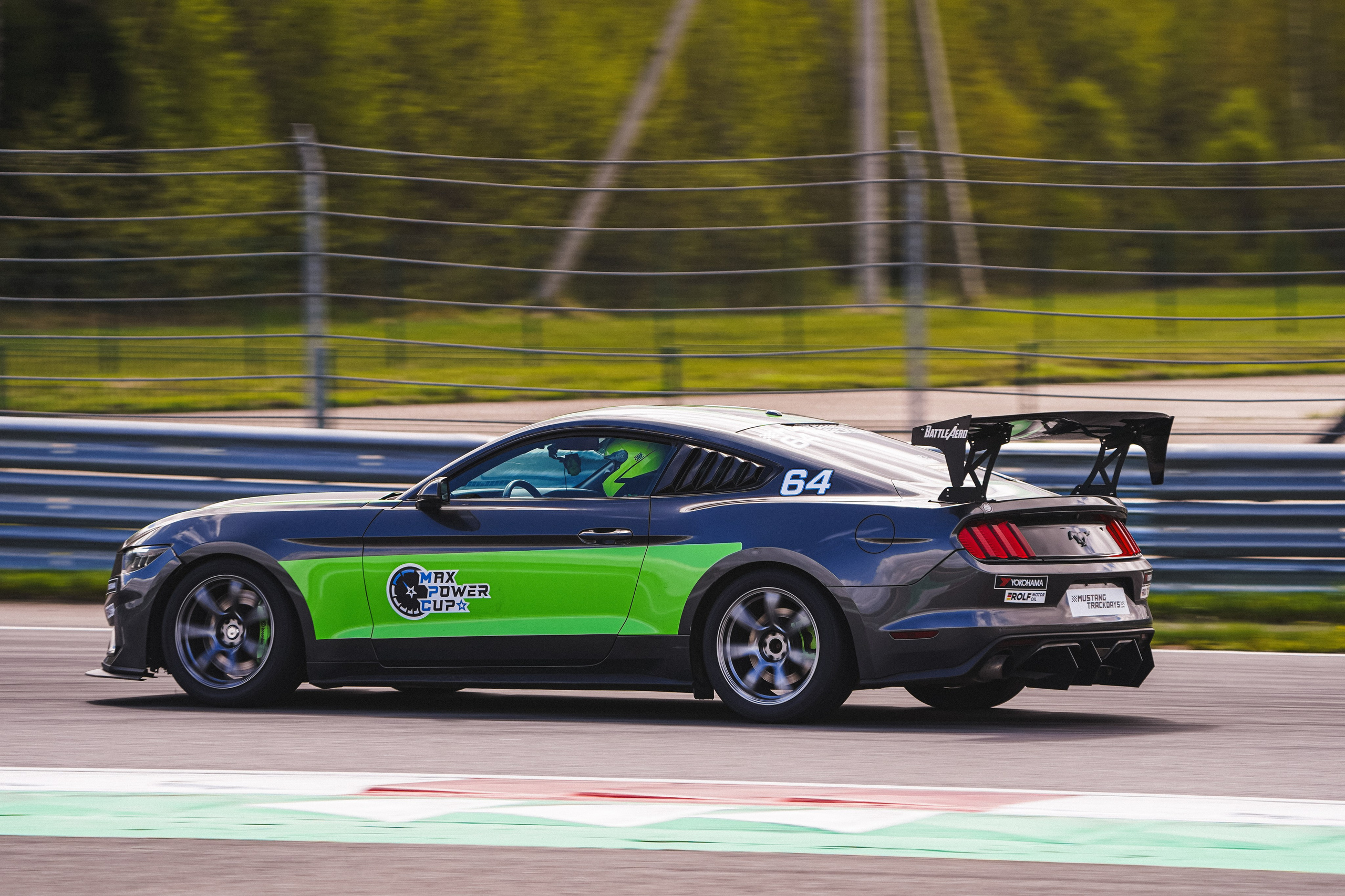 Mustang track days. Автомобильный фотограф Шакая Кирилл