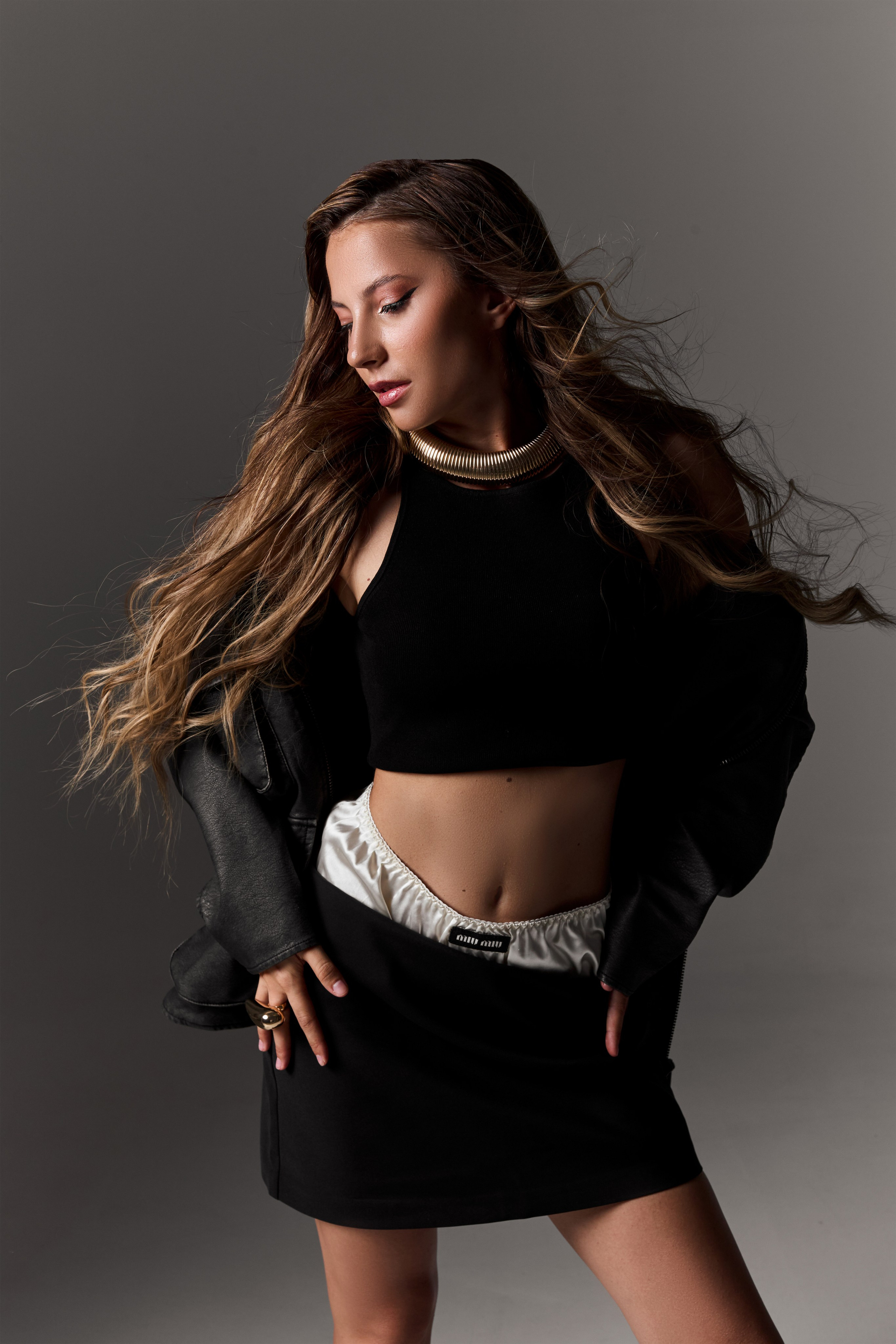 Женские студийные съемки. Коммерческий фотограф Москва