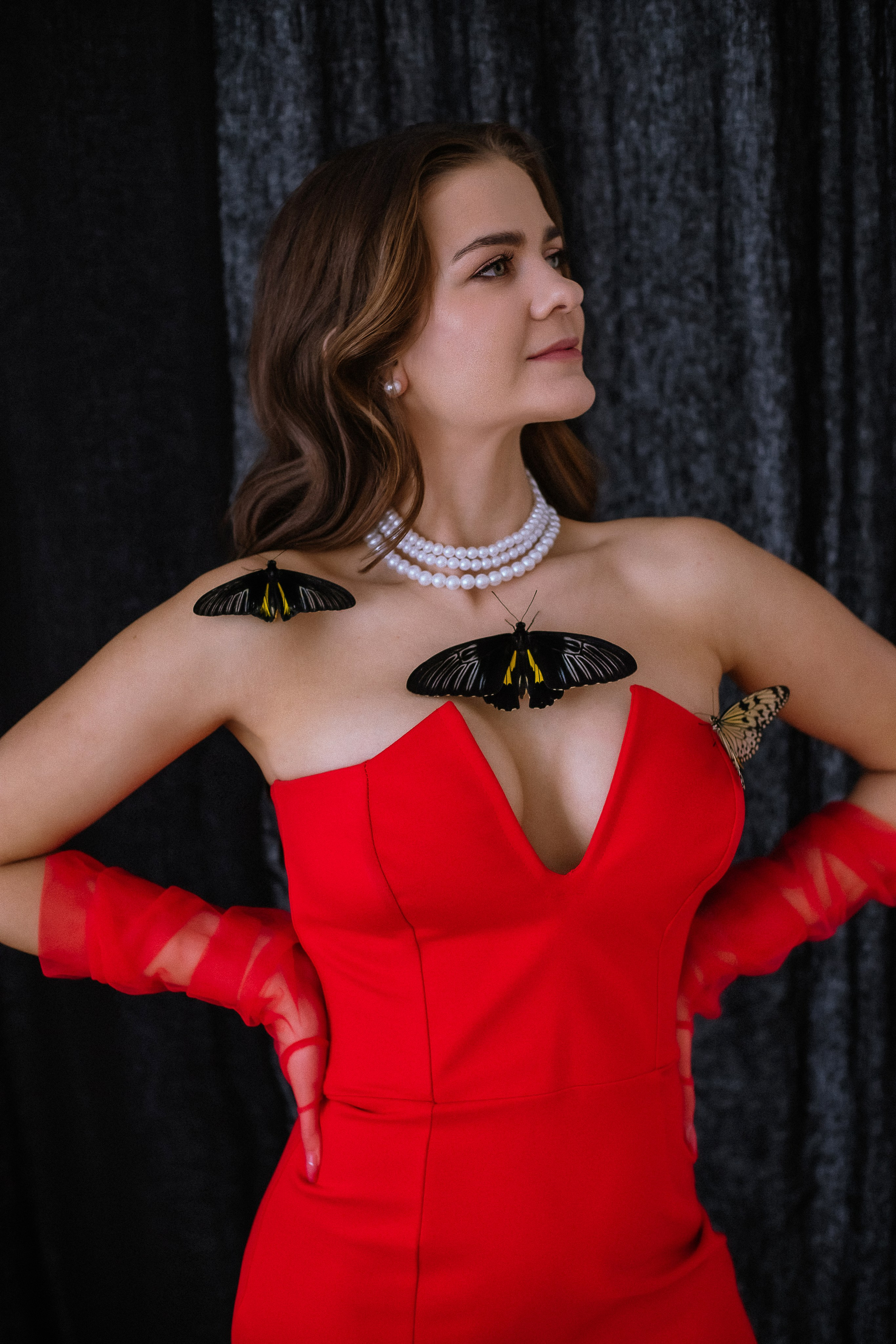 ЖЕНСКИЙ ПОРТРЕТ с бабочками. Фотограф Екатеринубрг/Верхняя Пышма