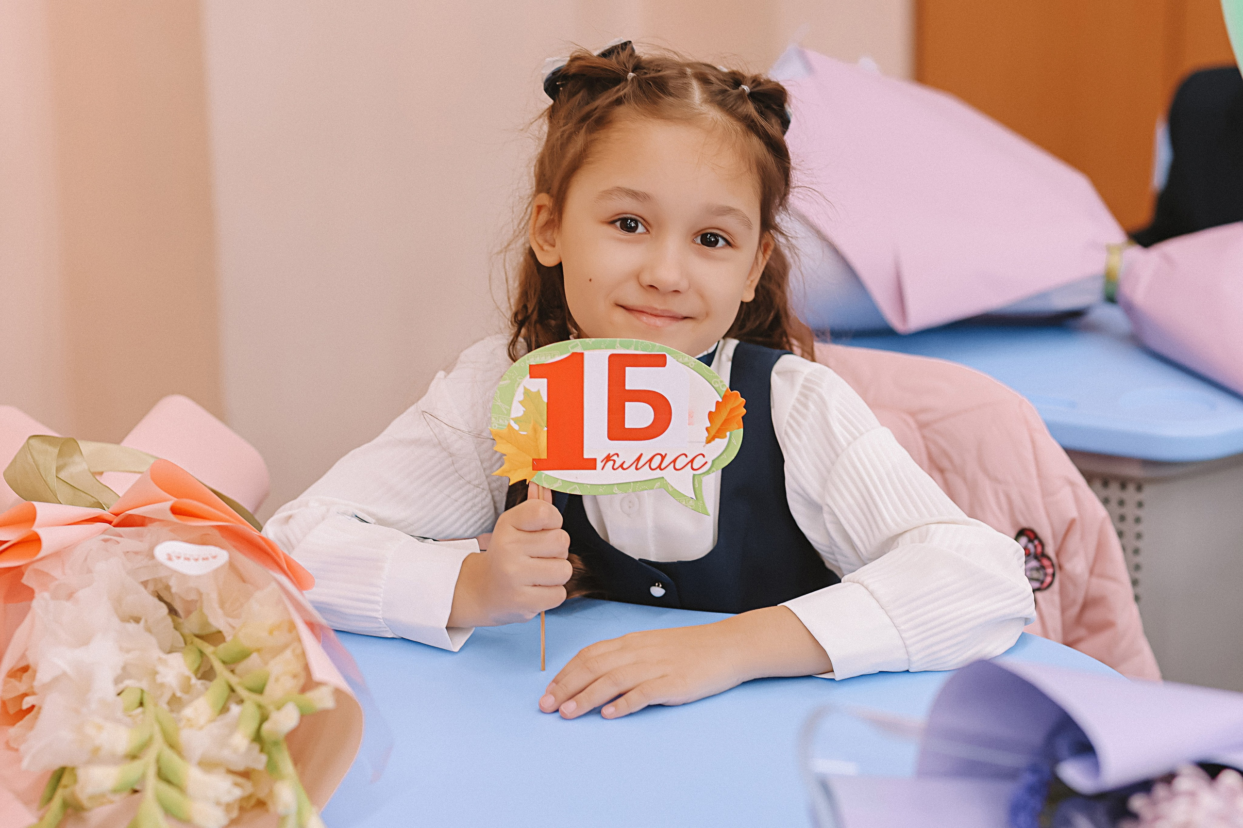 1 сентября линейка+кл час+портреты. Семейный фотограф Тюмень, фотограф на роды Салмина Мария