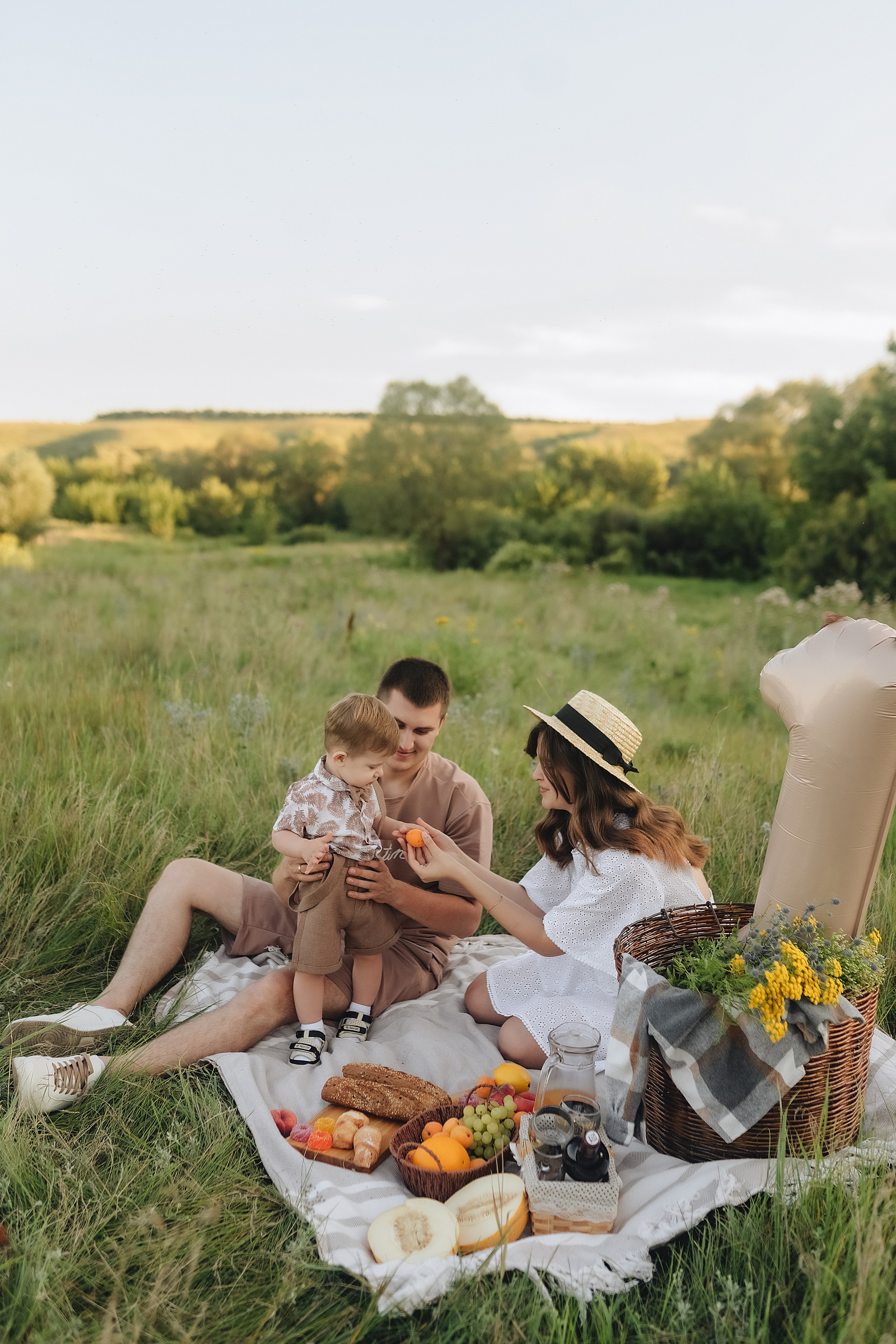 Светлана, Сергей и Женя | Семейная съемка на закате. Фотограф Карина Шмулёва. Воронеж и область