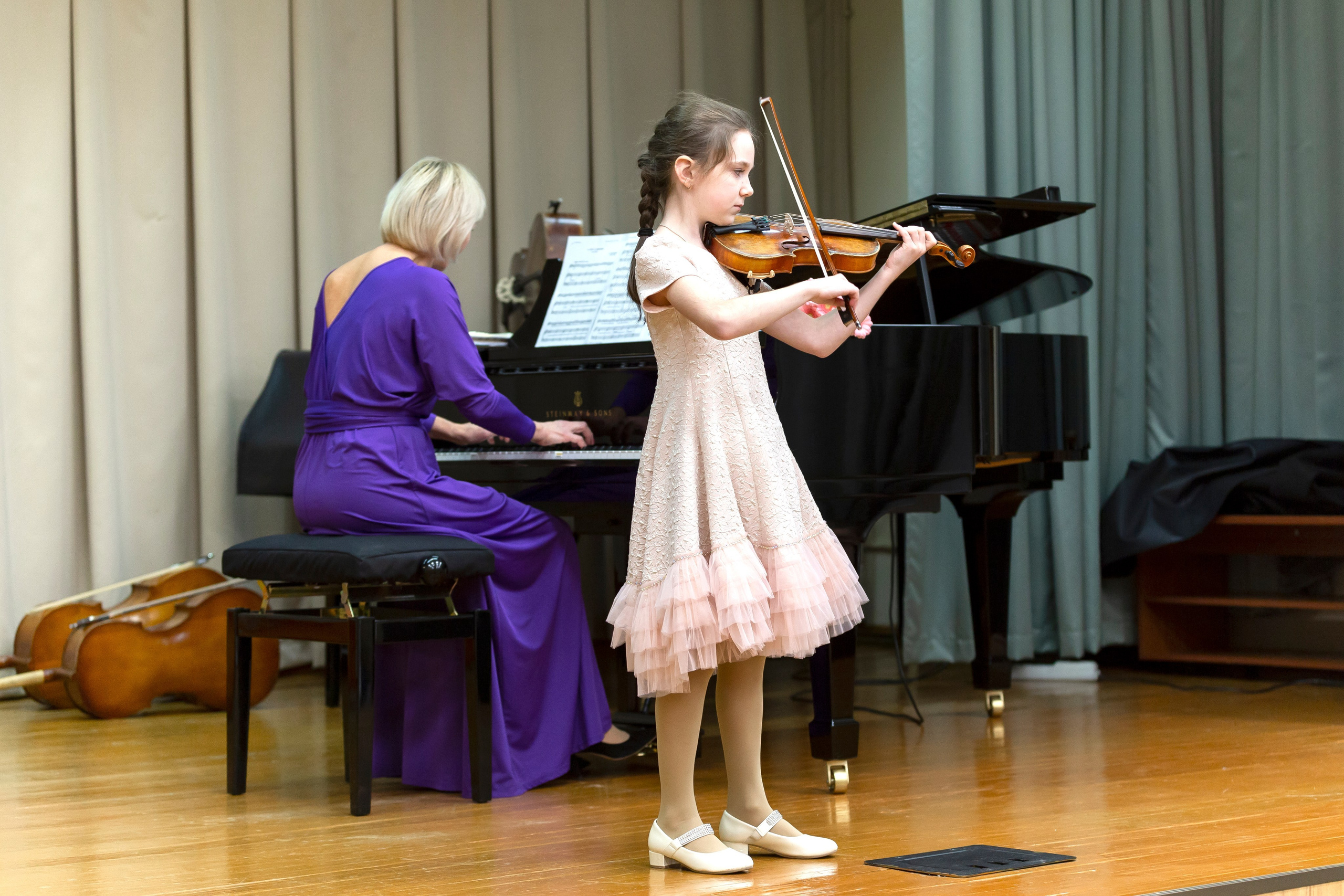 Музыкальный концерт струнных инструментов. Репортажный фотограф в Москве