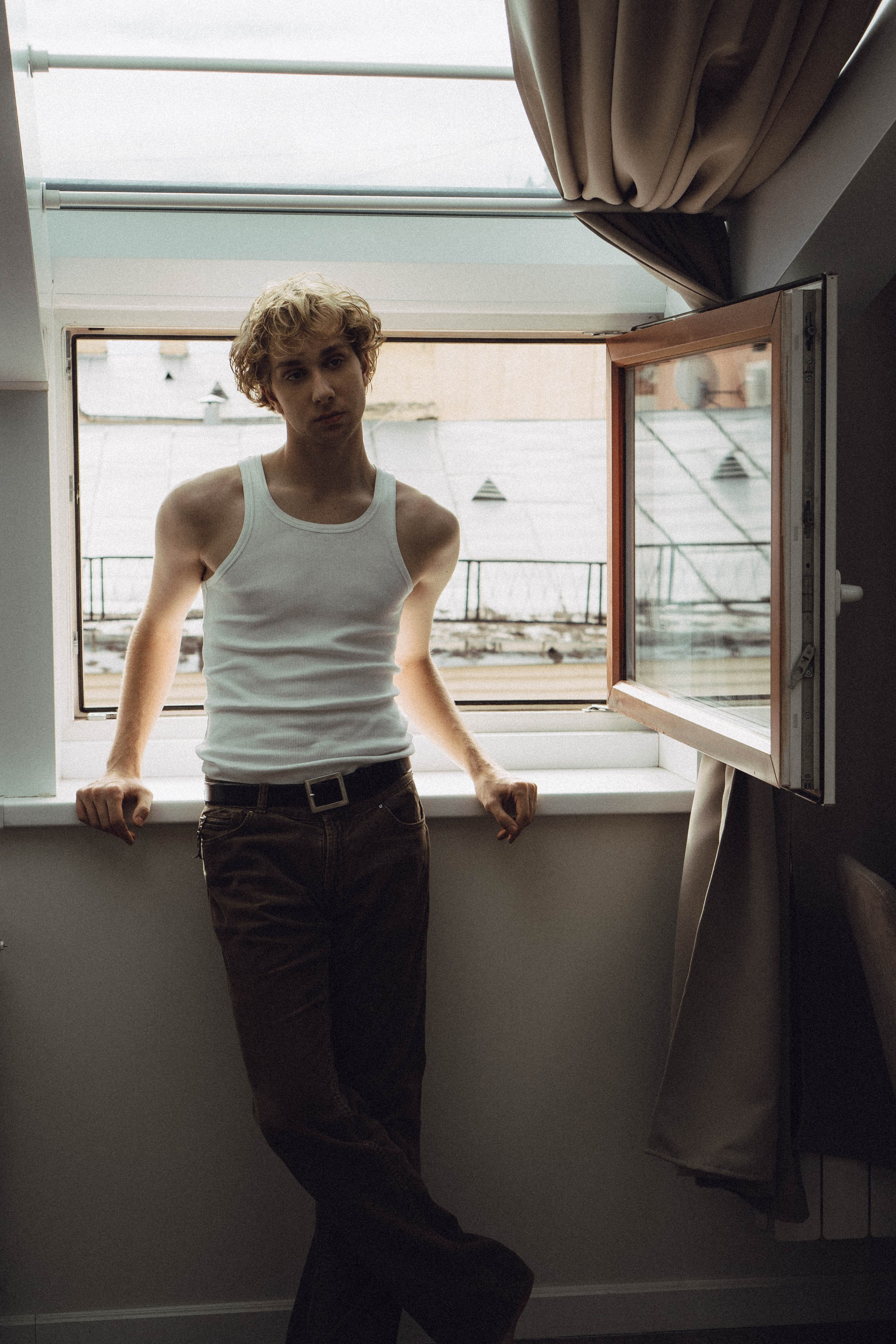 СВАДЕБНАЯ СЬЕМКА В ОТЕЛЕ. СБОРЫ ЖЕНИХА И НЕВЕСТЫ И ТАКЖЕ ТОР И ПОДГОТОВКА К ПРОГУЛКЕ. Профессиональный фотограф, Санкт-Петербург — Виктория Богомолова