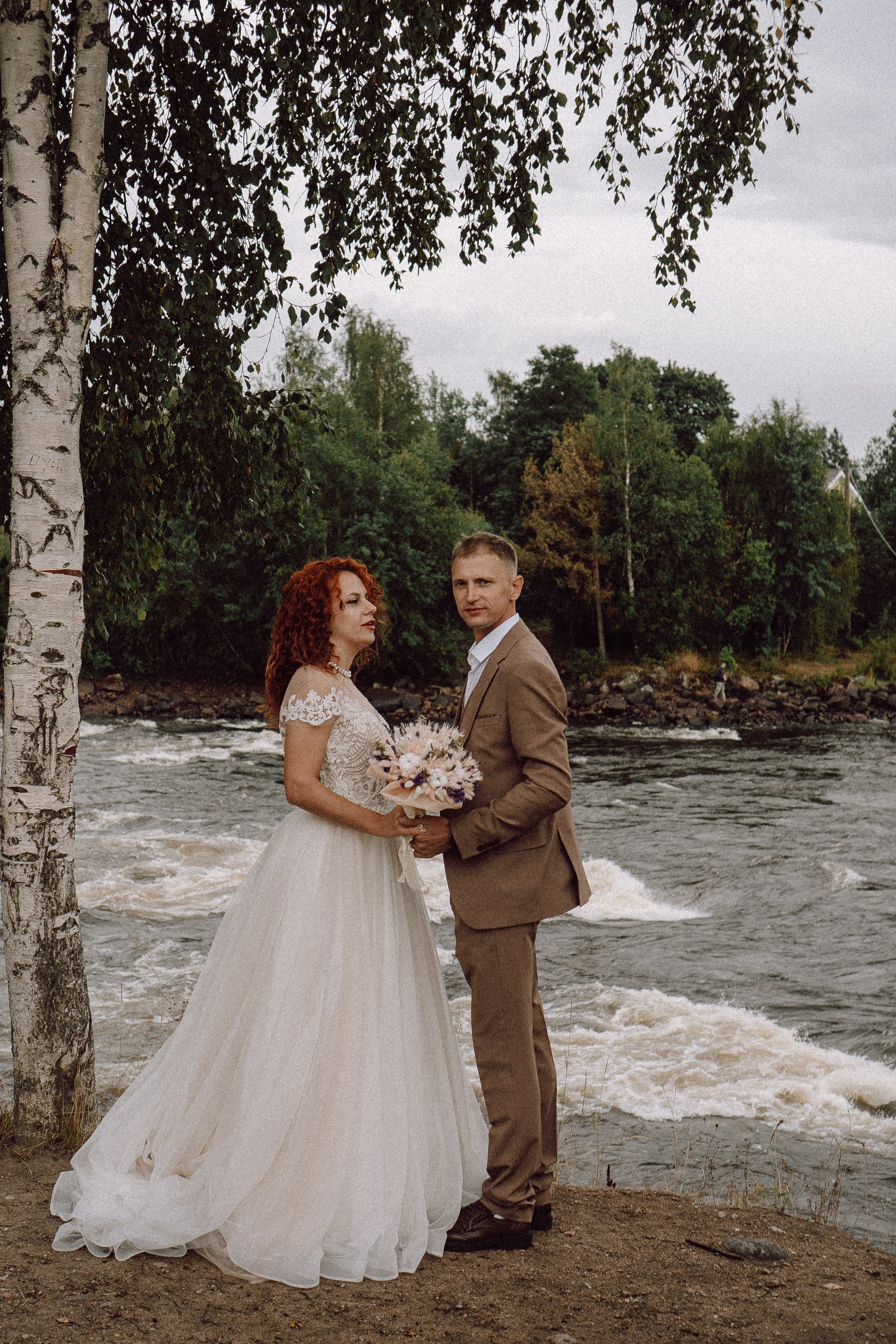 СВАДЕБНАЯ ФОТОСЕССИИЯ ПАРЫ В ГОРОДЕ ПРИОЗЕРСК В СОСНОВОМ ЛЕСУ И С ПИКАПОМ. Профессиональный фотограф, Санкт-Петербург — Виктория Богомолова