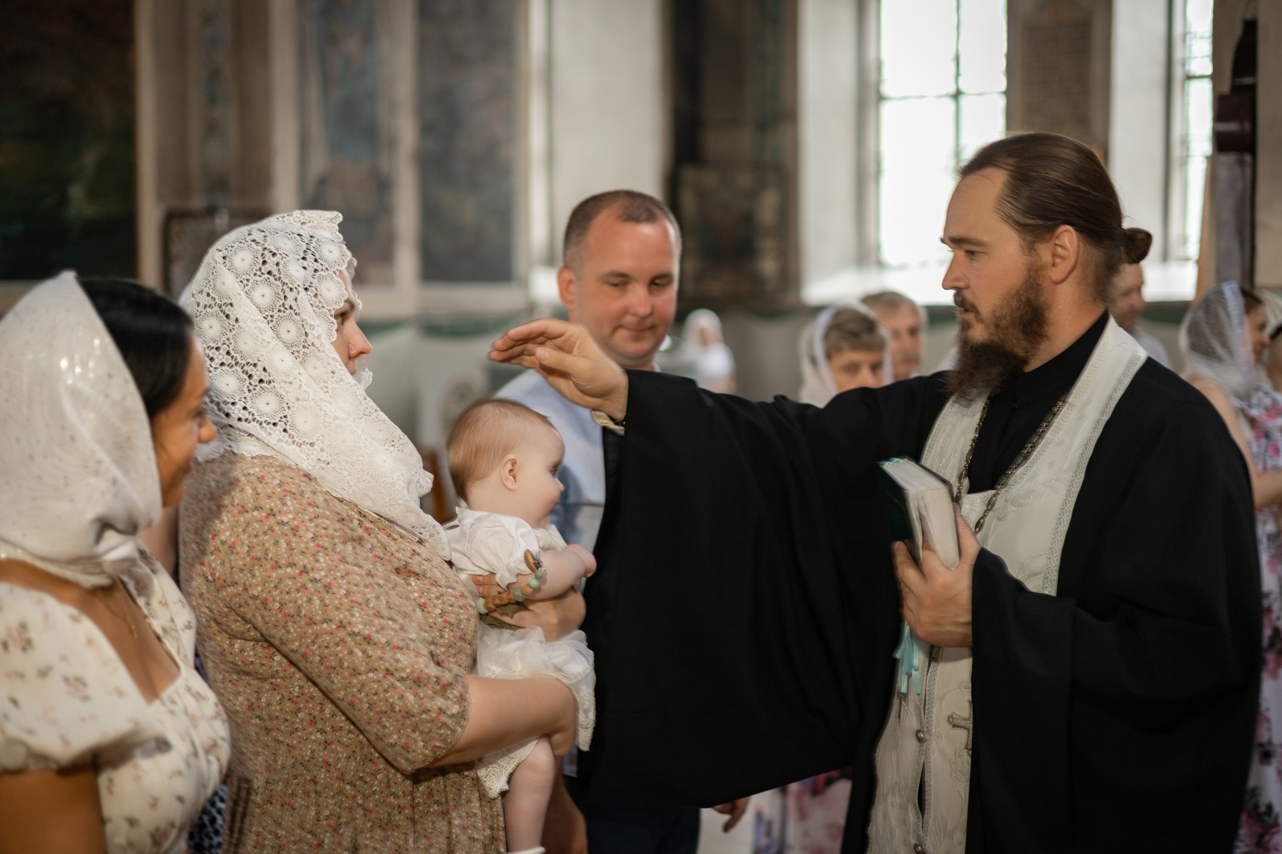 Крещение в храме Ростовская область. Фотограф Наталья Матвеева