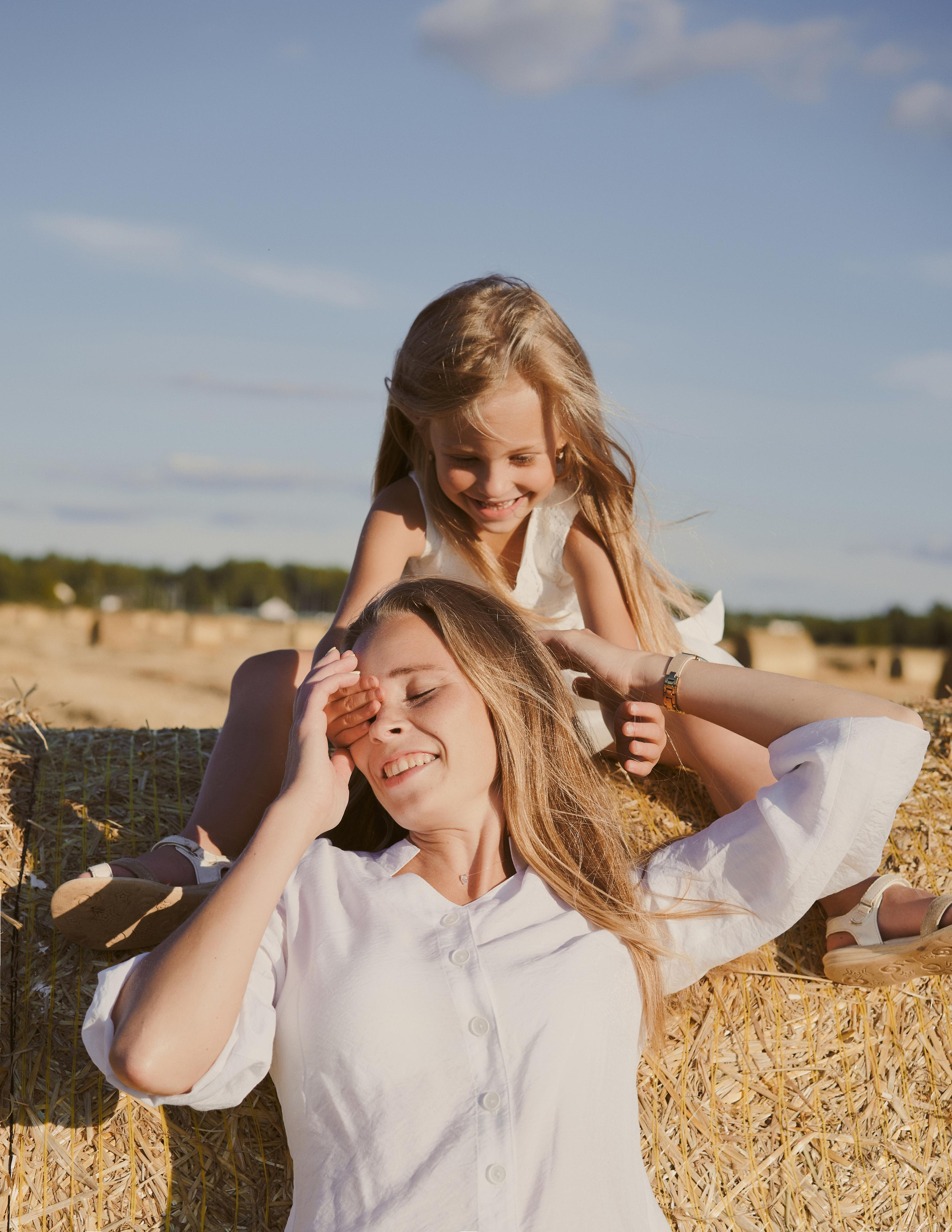 Веселая фотосессия в полях. Фото и видеосъемка. Легко и круто. Алехины Анна и Сергей