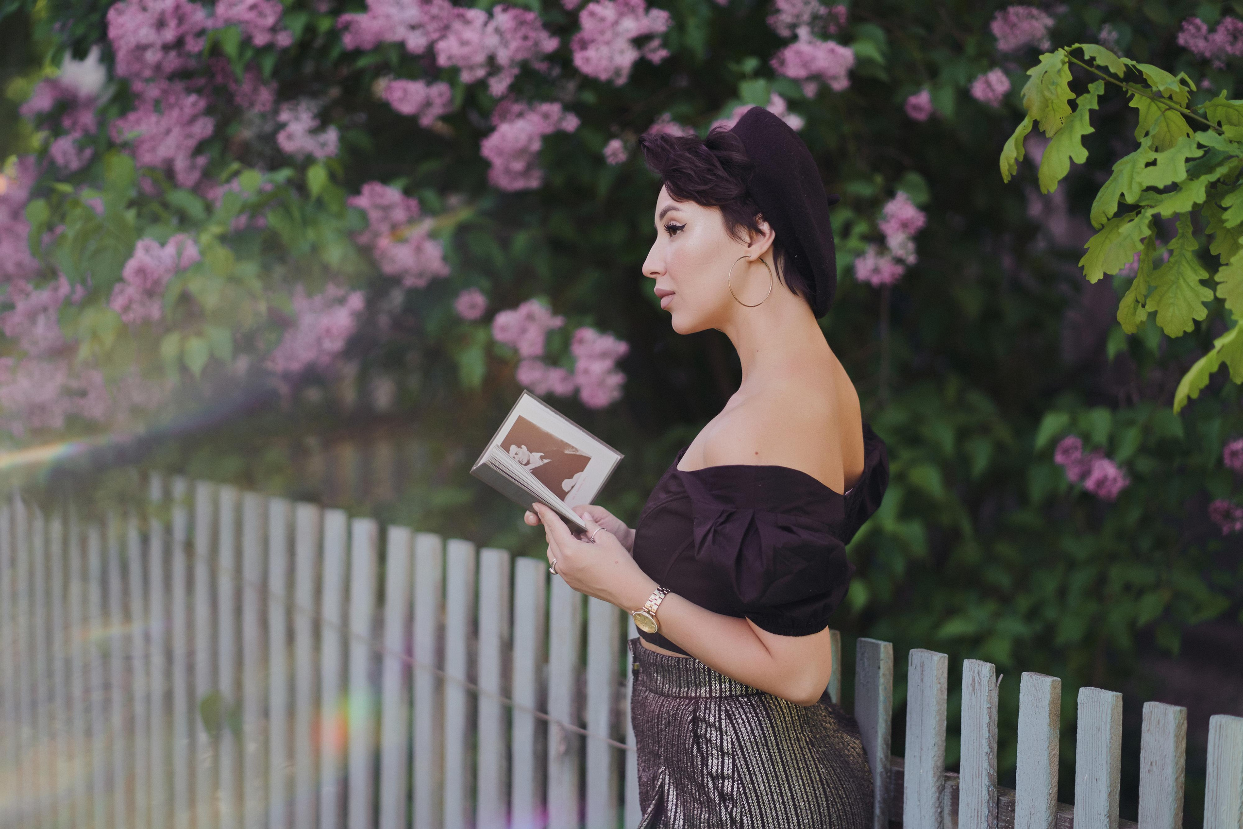 Ретро фотосессия в сирени. Фото и видеосъемка. Легко и круто. Алехины Анна и Сергей