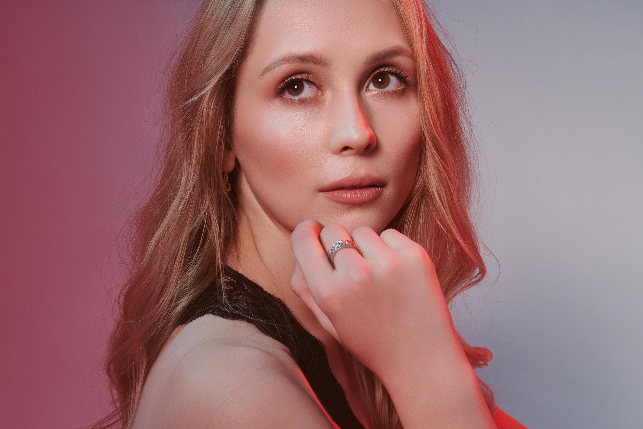 Наташа и цветной свет. Фото и видеосъемка. Легко и круто. Алехины Анна и Сергей