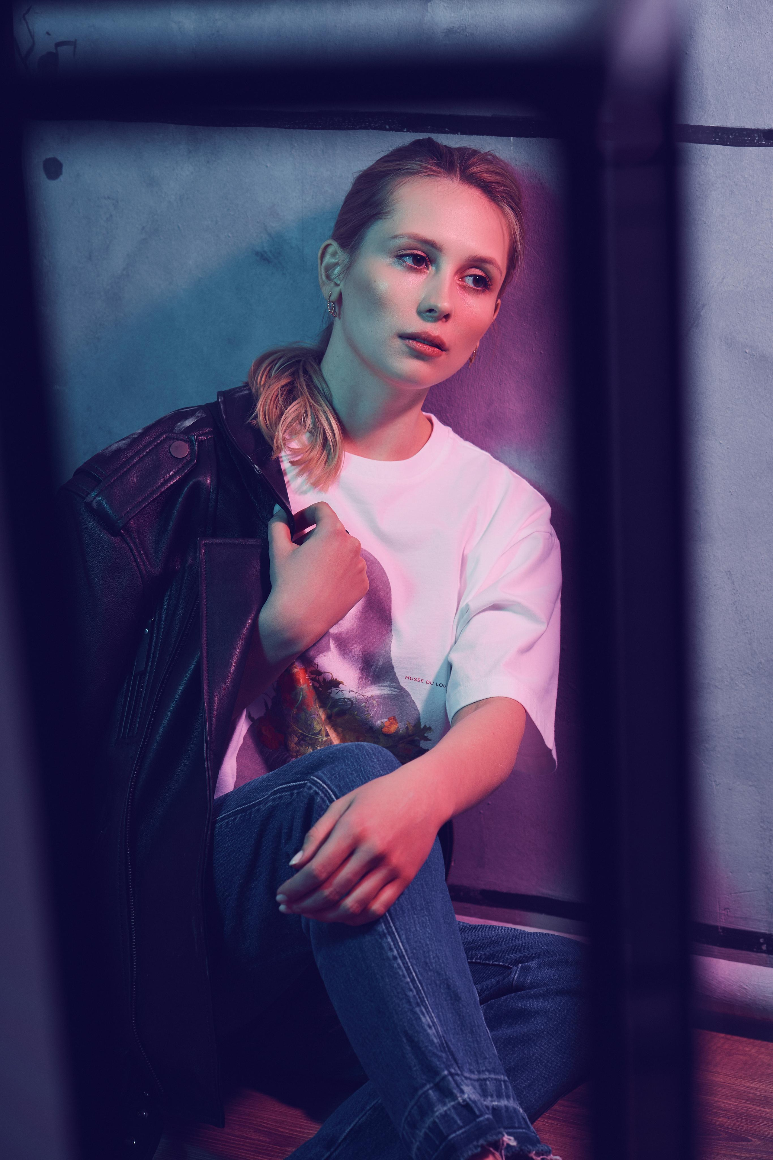 Наташа и цветной свет. Фото и видеосъемка. Легко и круто. Алехины Анна и Сергей