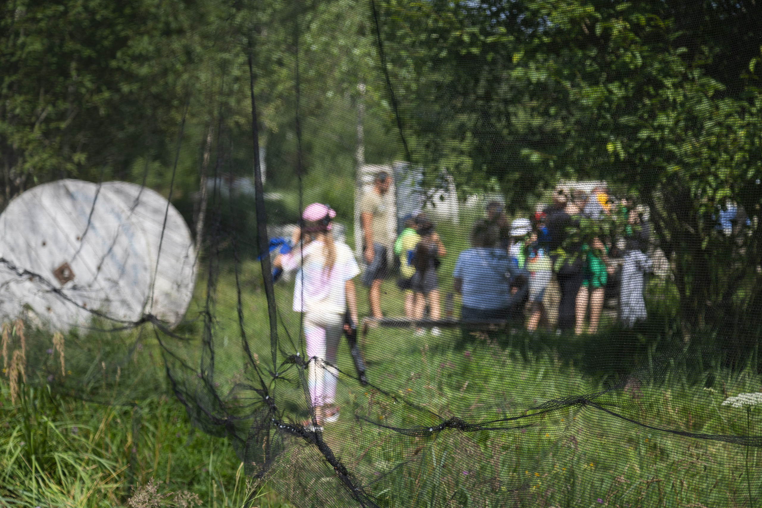 Лазертаг на природе с семьей. Документальный фотограф