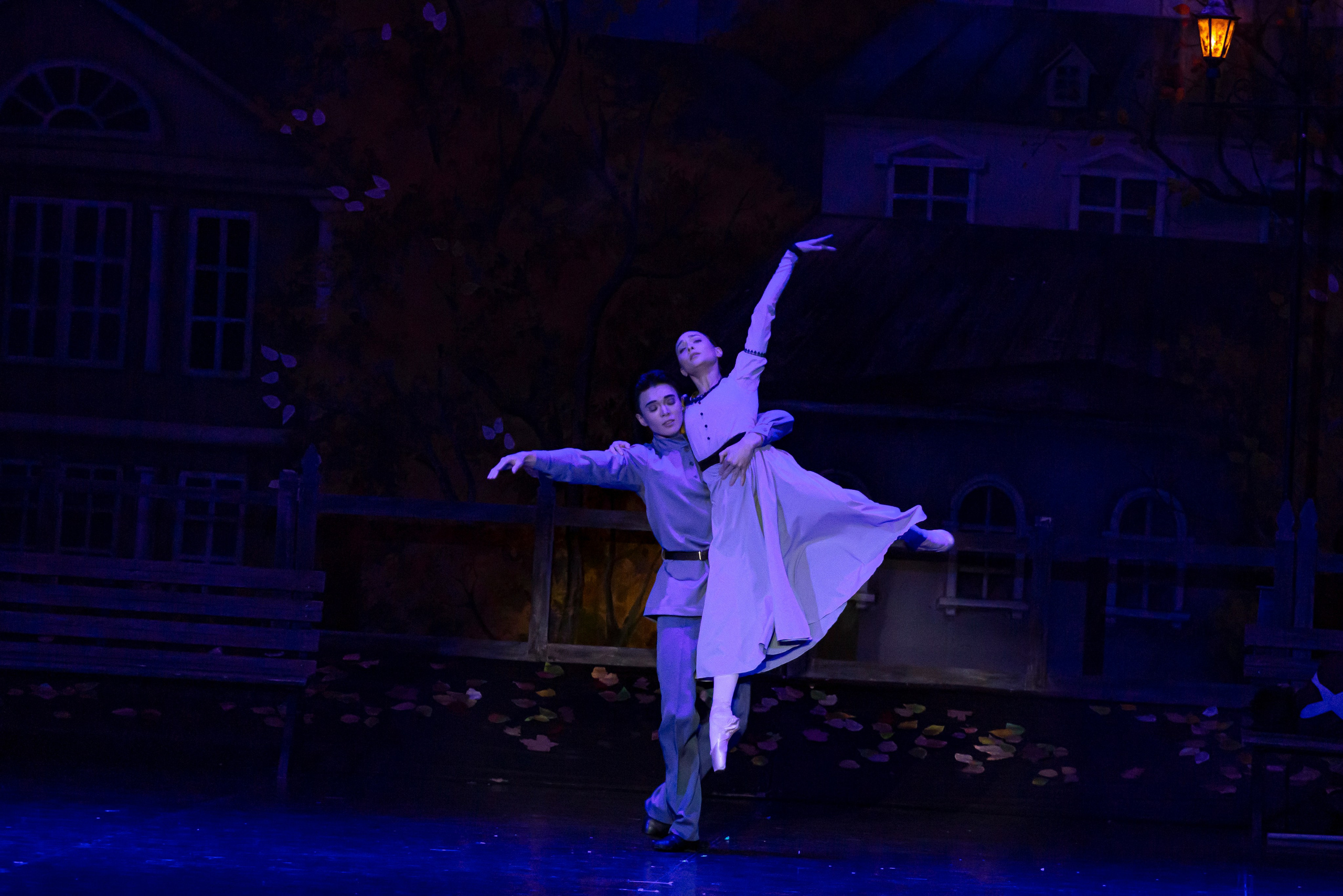 Анюта — спектакль — премьера на сцене Зимнего театра Марийского театра оперы и балета. Фотограф в Сочи Юрий Шептаев