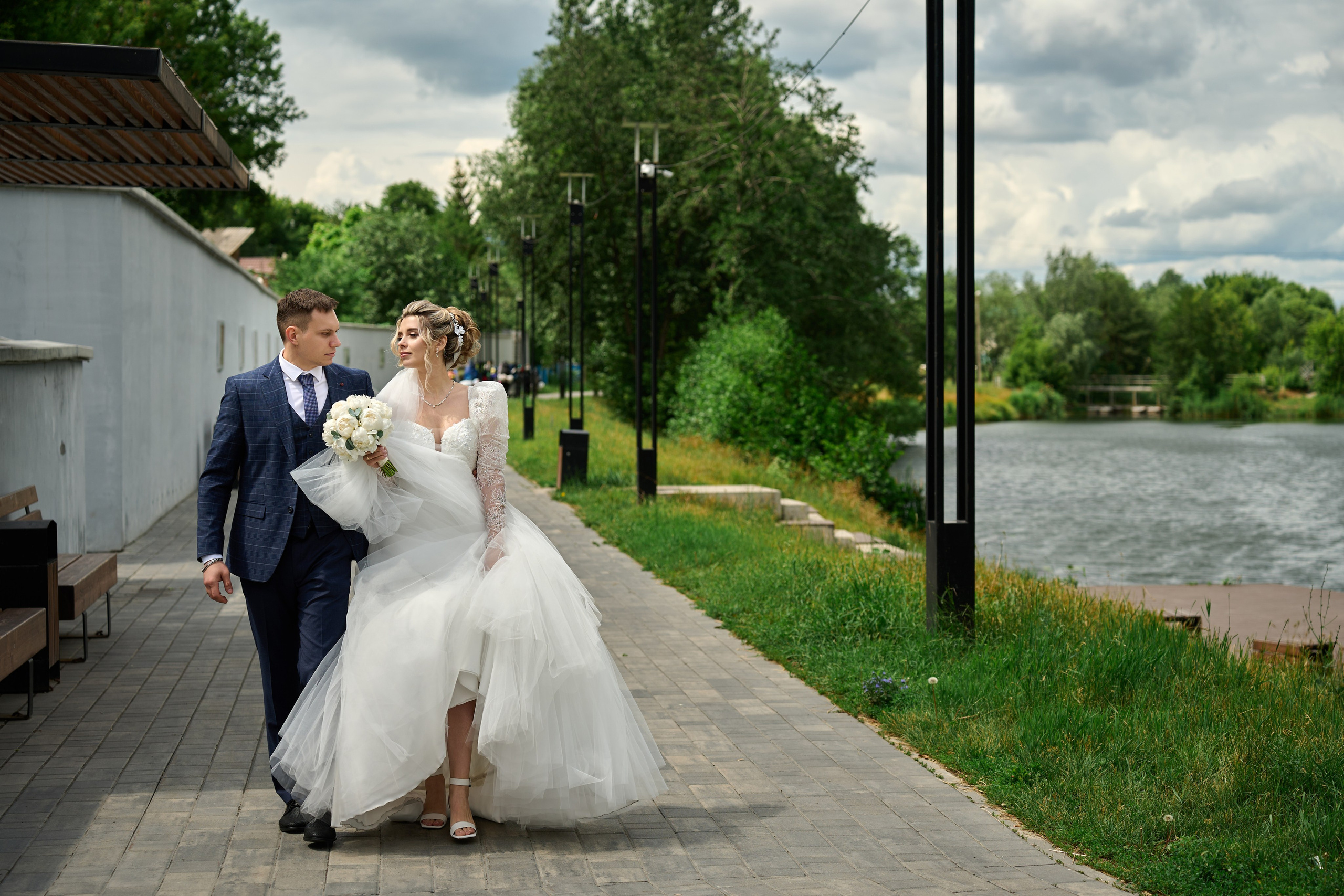 Свадебная фотосессия в Старом Осколе и Губкине. Профессиональный фотограф Старый Оскол, Губкин — свадьба, венчание, крещение, юбилей и день рождения