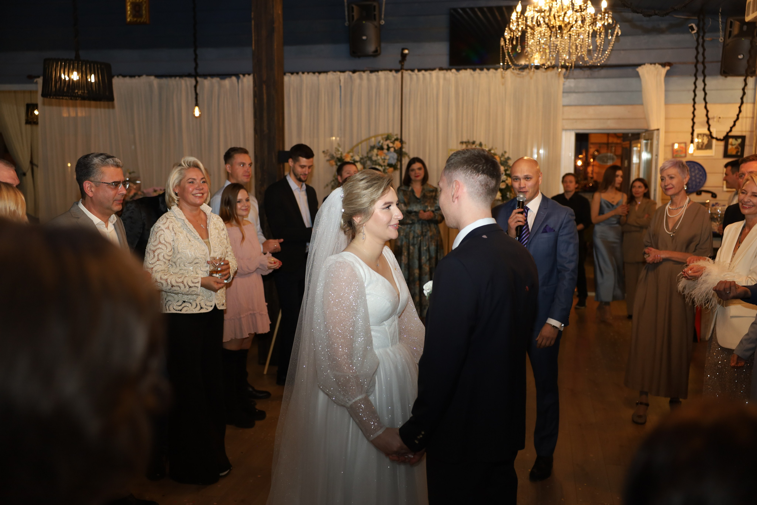 𝒜𝓇𝓉𝑒𝓂 & 𝐿𝓎𝓊𝓈𝓎𝒶 (𝓇𝑒𝓈𝓉𝒶𝓊𝓇𝒶𝓃𝓉). 𝑀𝑜𝓈𝒸𝑜𝓌. Свадебный фотограф в Санкт-Петербурге