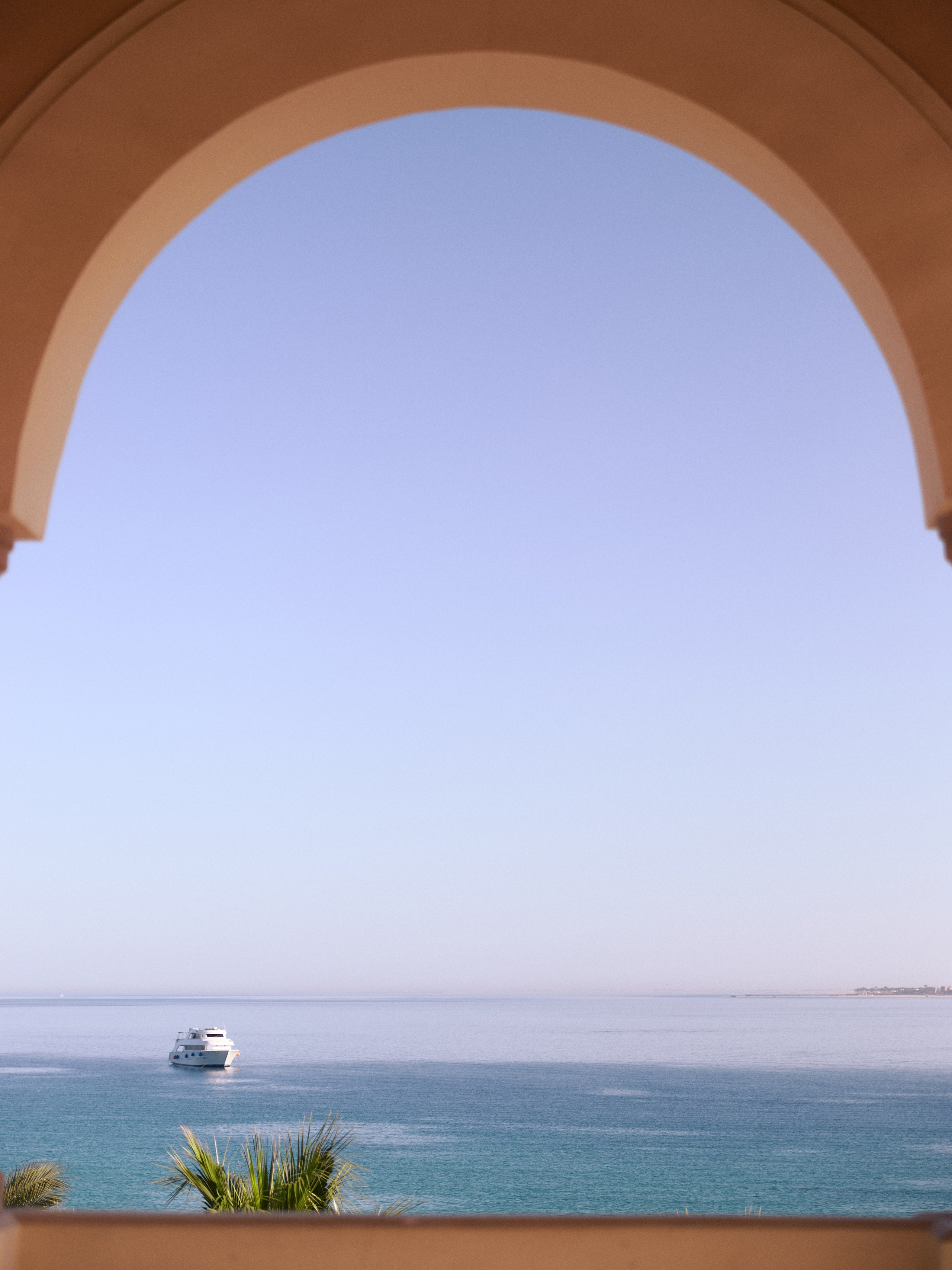 Под крышей. Jorgis — фотограф в Хургаде / обучение фотографии