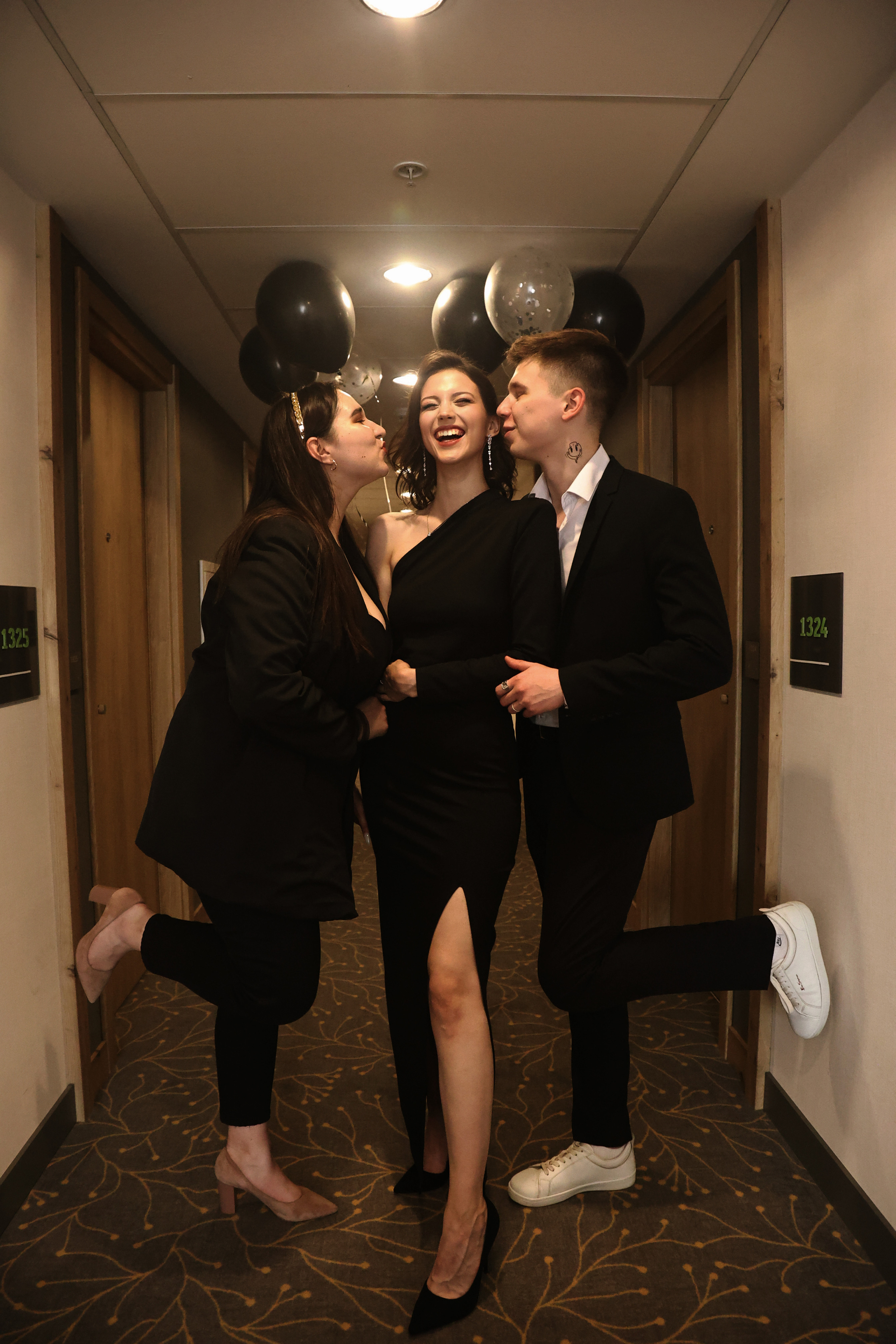 Девичник в отеле. Свадебный и семейный фотограф Москва и Московская область