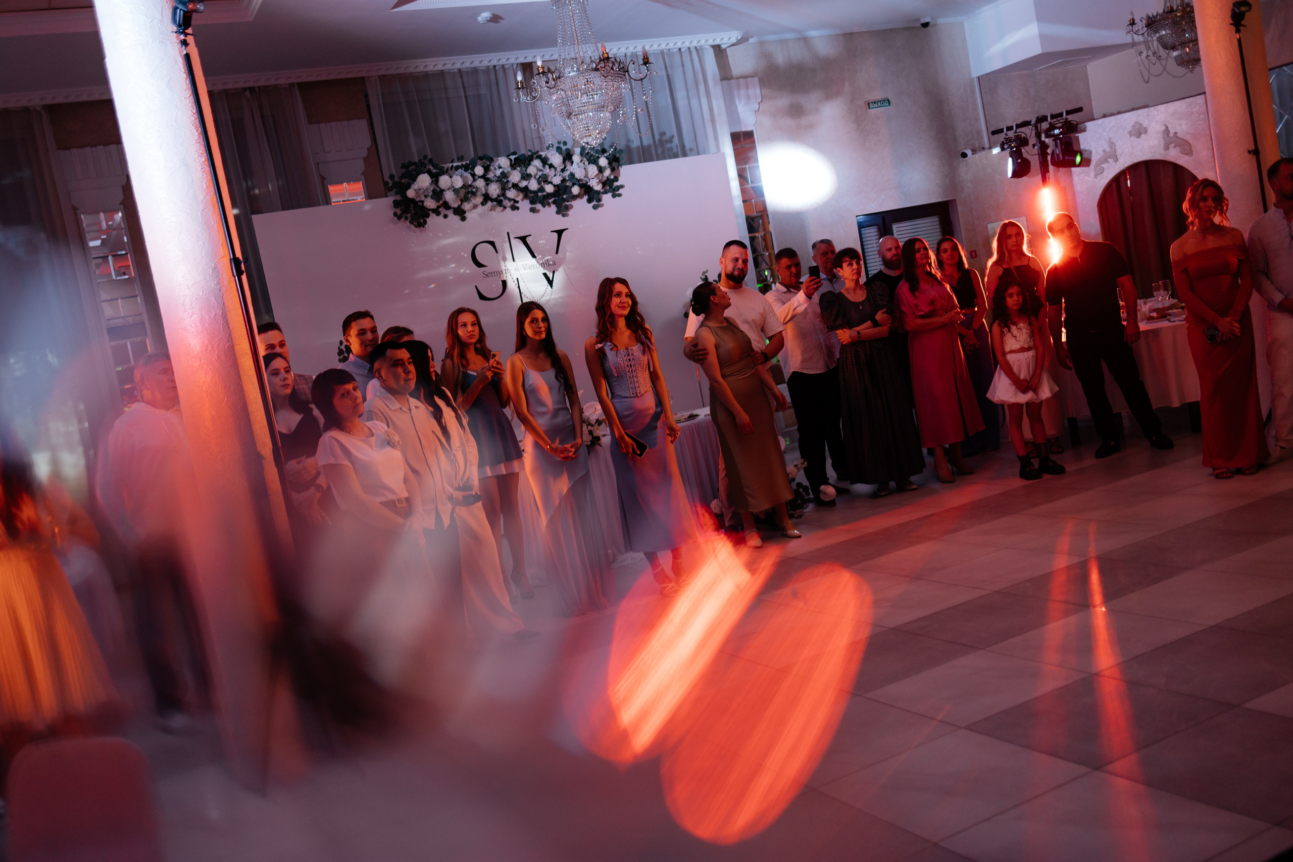 Нежные мгновения свадьбы: Семён и Вероника. Фотограф Семён Гнеушев