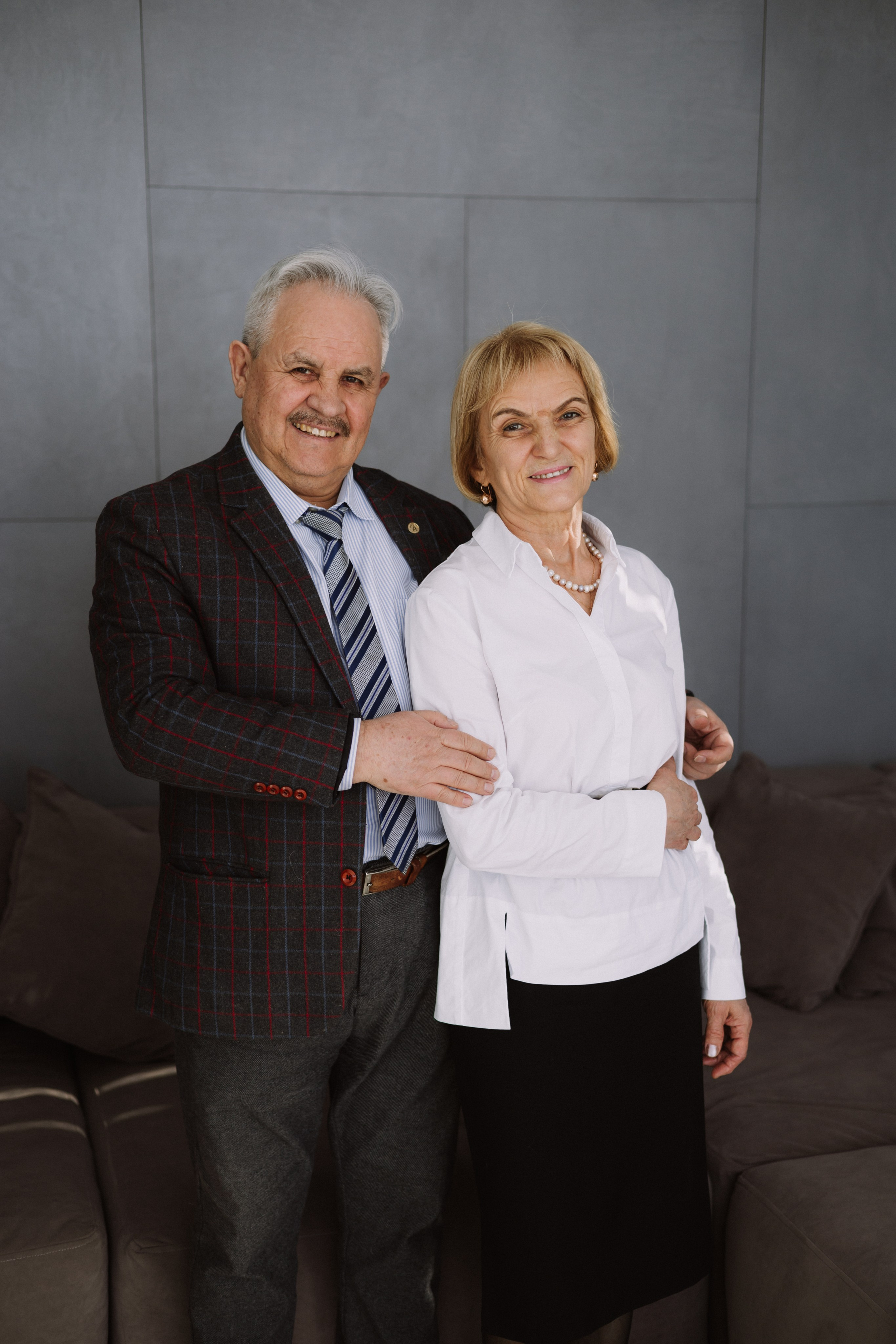 Студийная. Большая семья. Фотограф Уфа Башкирия Мухаметянова Алина. Свадебный семейный портретный