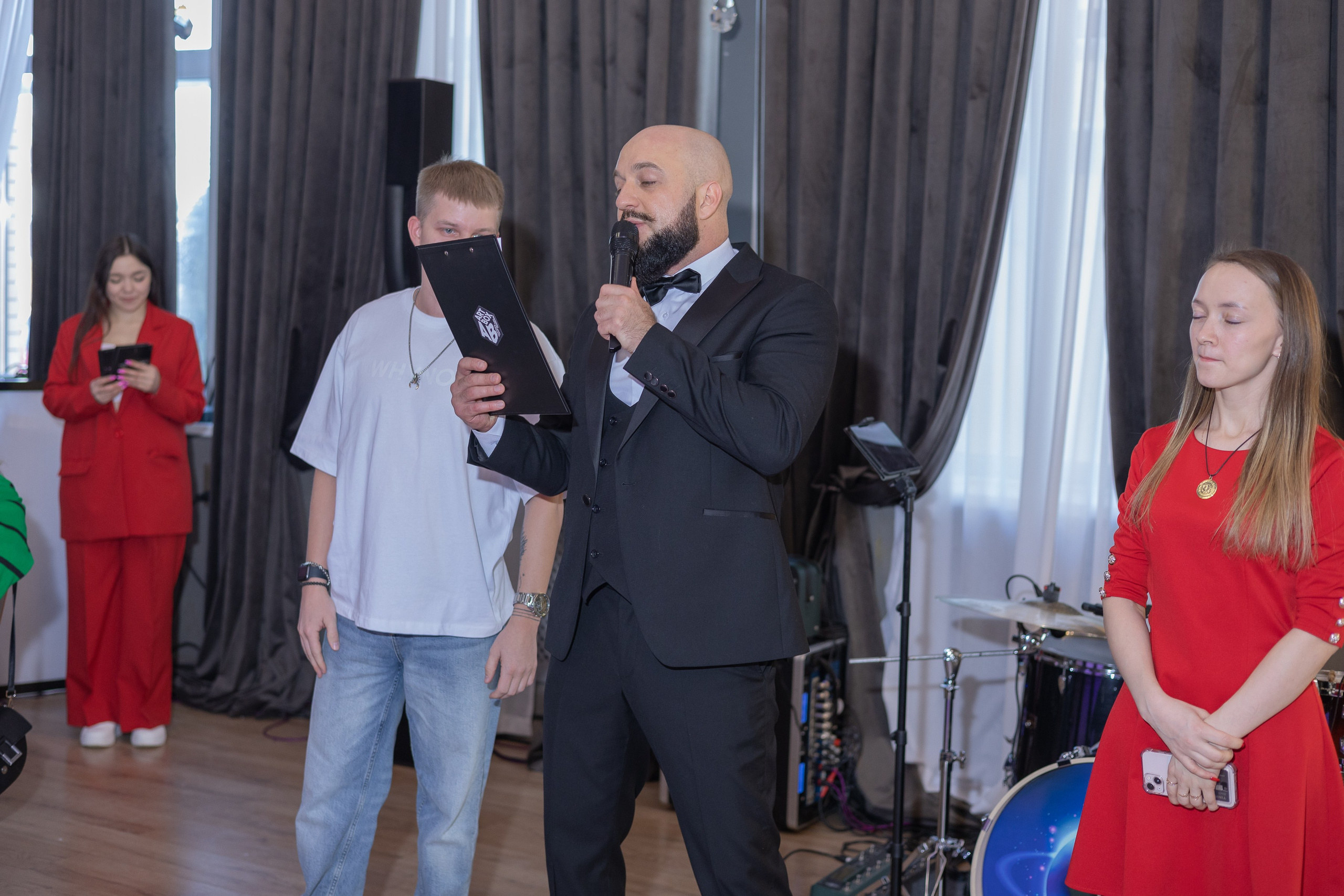 Свадебное чаепитие для молодоженов