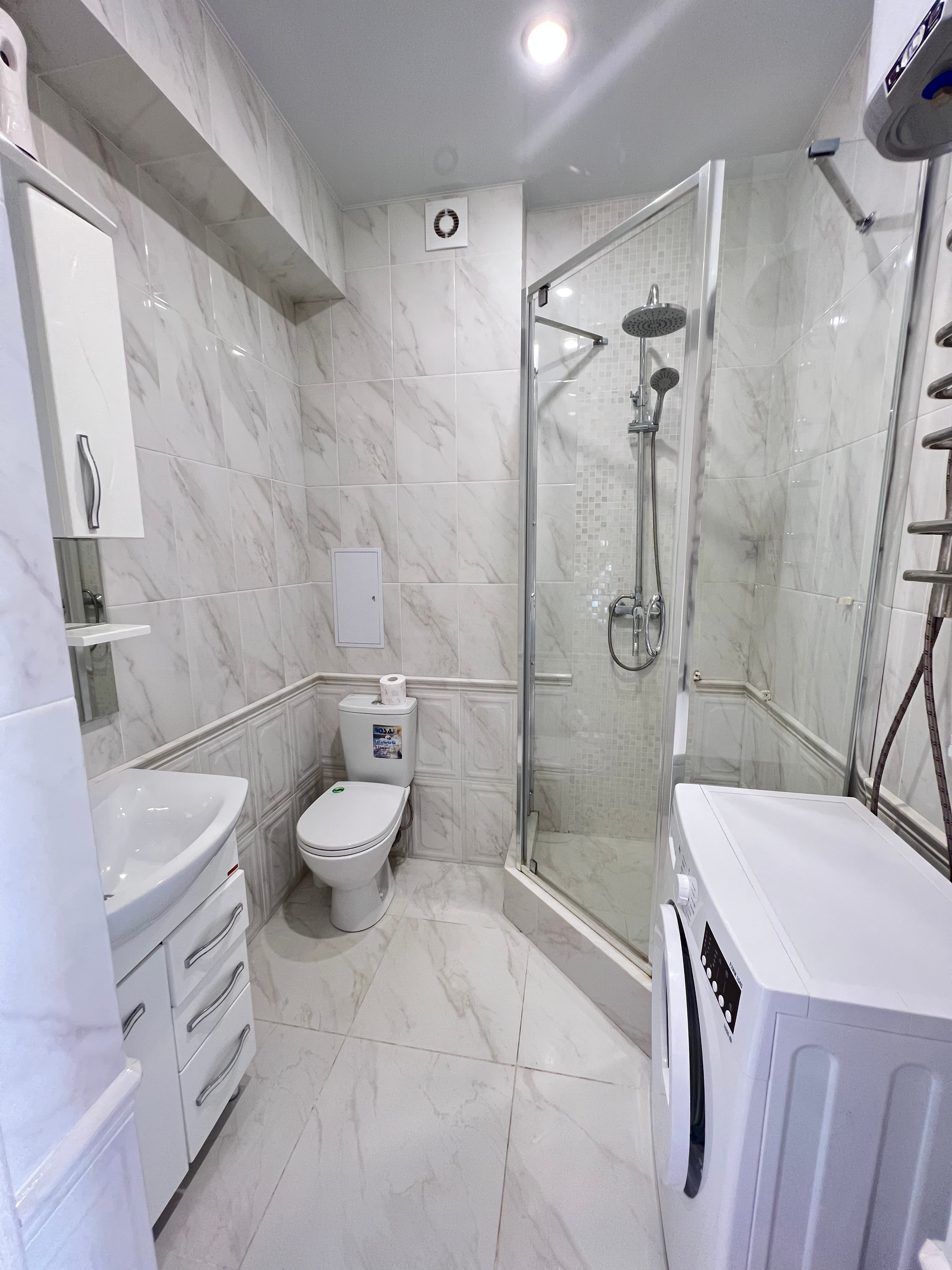 Уютная, светлая квартира в центральном районе Сочи рядом с морем!. Квартиры посуточно, длительно в Сочи, LARA APART GROUP