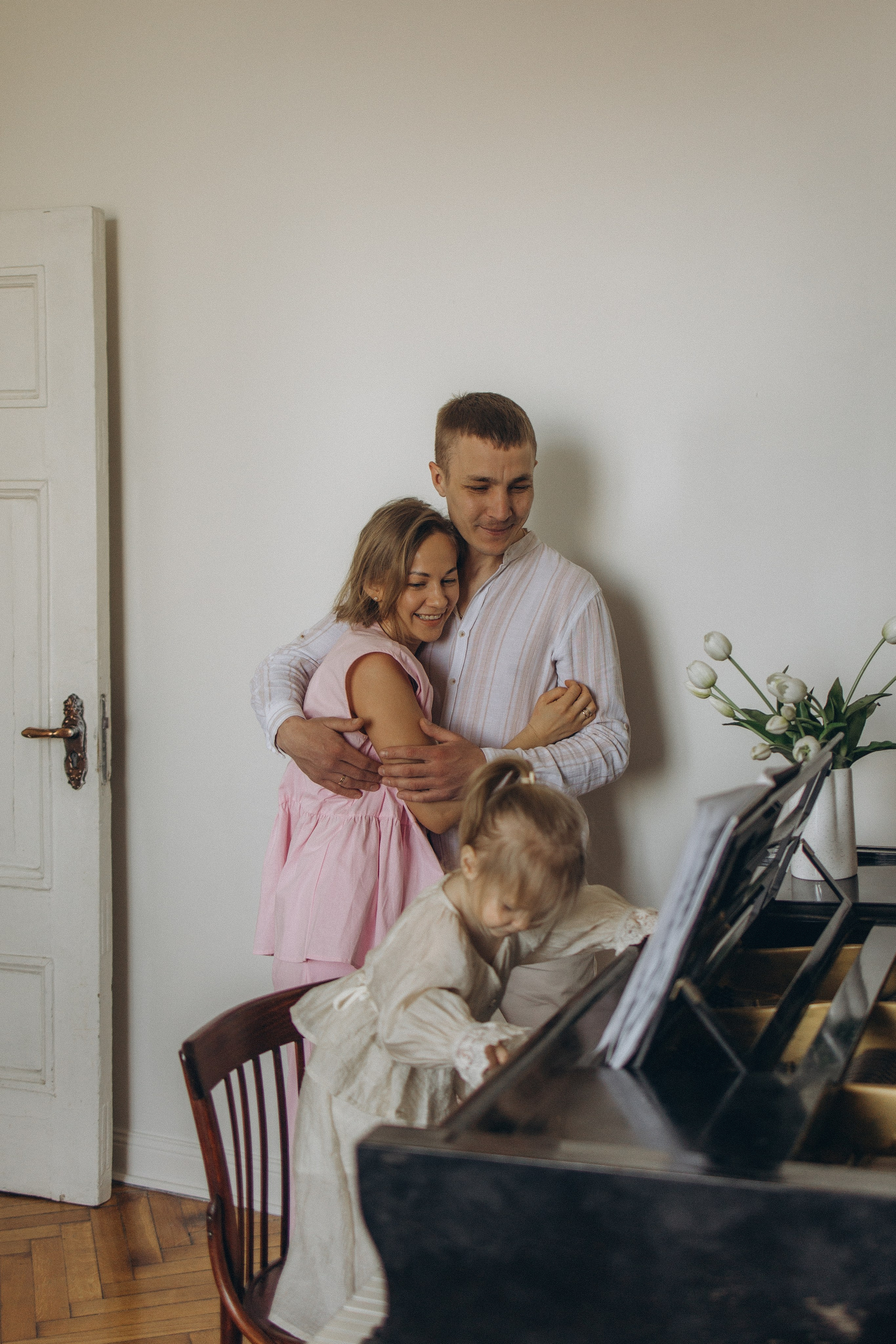 В объятиях папы. Фотокарточки о вас и о большой любви!