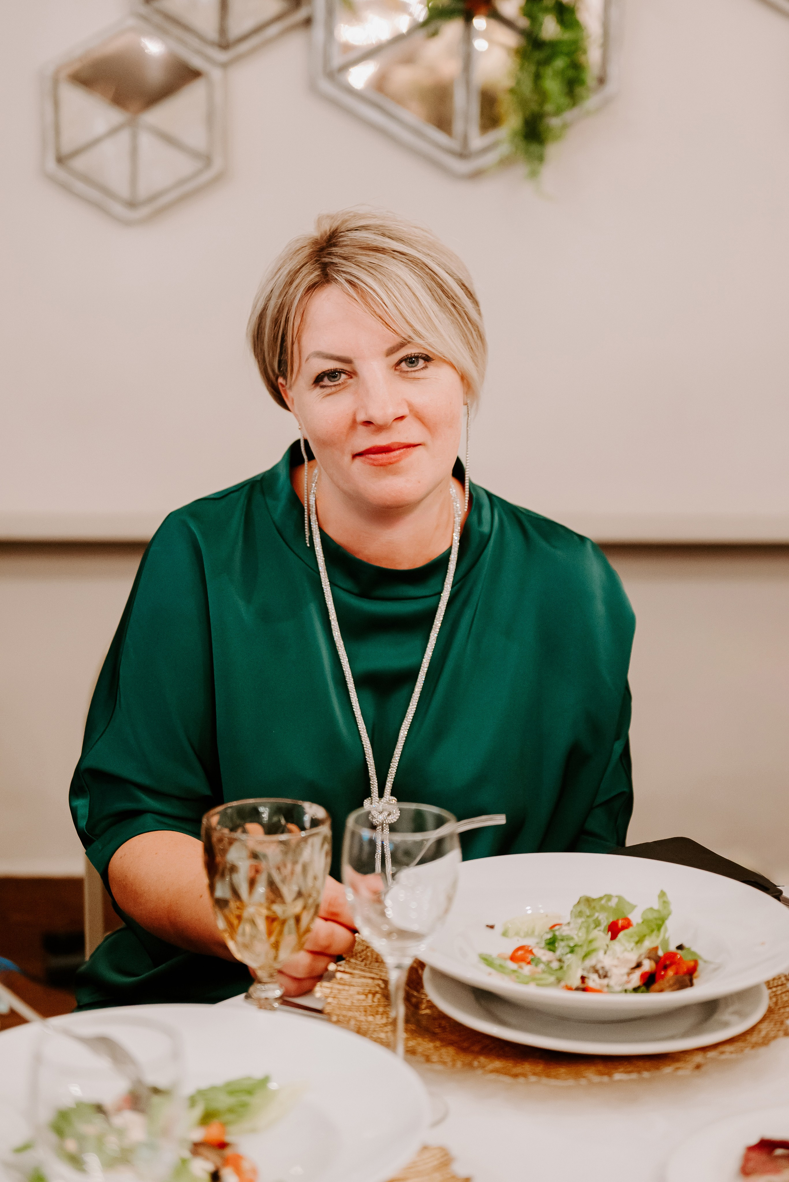 Свадебная фотосессия в музыкальном театре в г. Кемерово