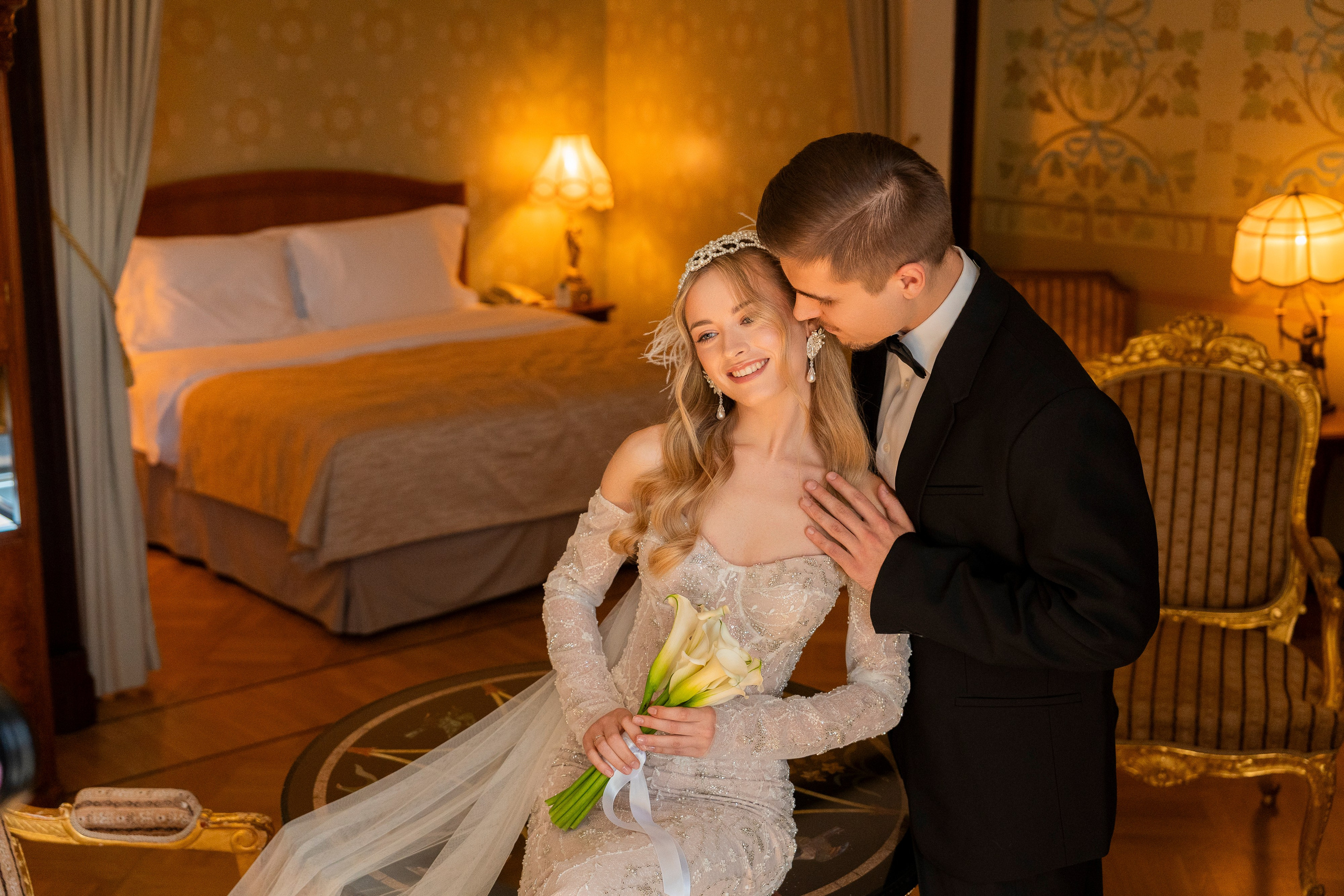Свадебная фотосессия в отеле Метрополь. Свадебный фотограф в Москве Анна Полушина