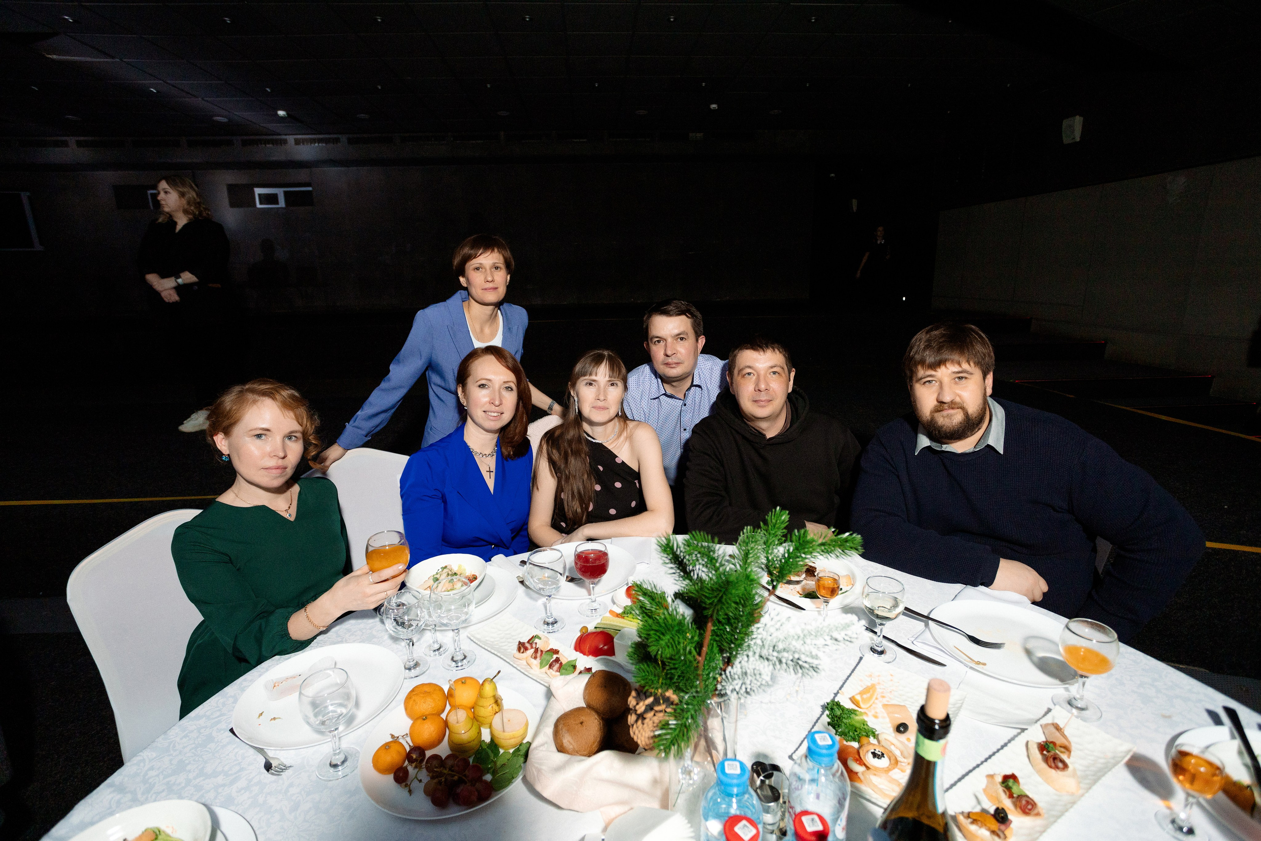 РЕПОРТАЖ: НОВЫЙ ГОД В ДК МЕТАЛЛУРГ. Профессиональный фотограф в Ижевске Леша Петров