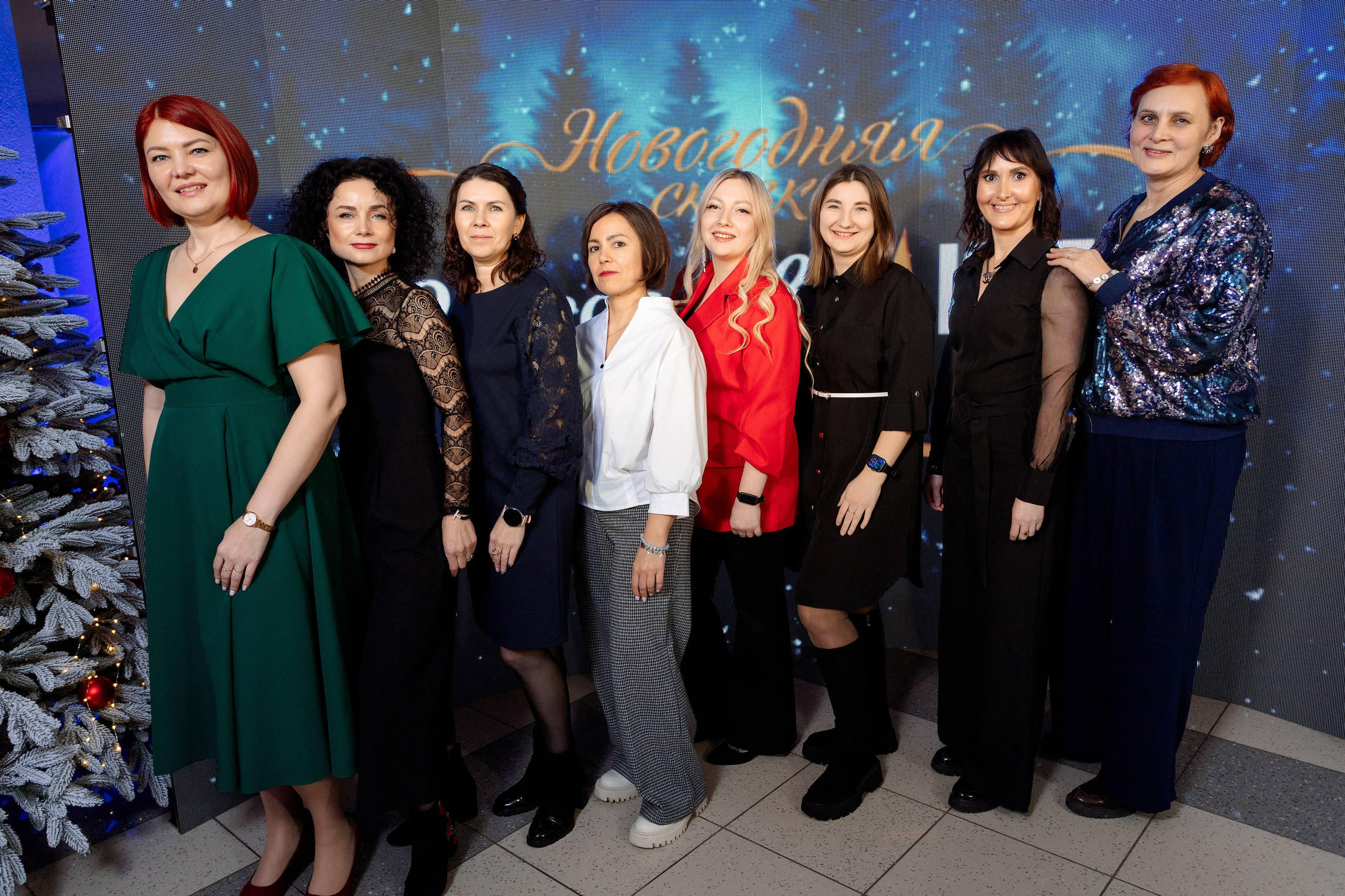 РЕПОРТАЖ: НОВЫЙ ГОД В ДК МЕТАЛЛУРГ. Профессиональный фотограф в Ижевске Леша Петров