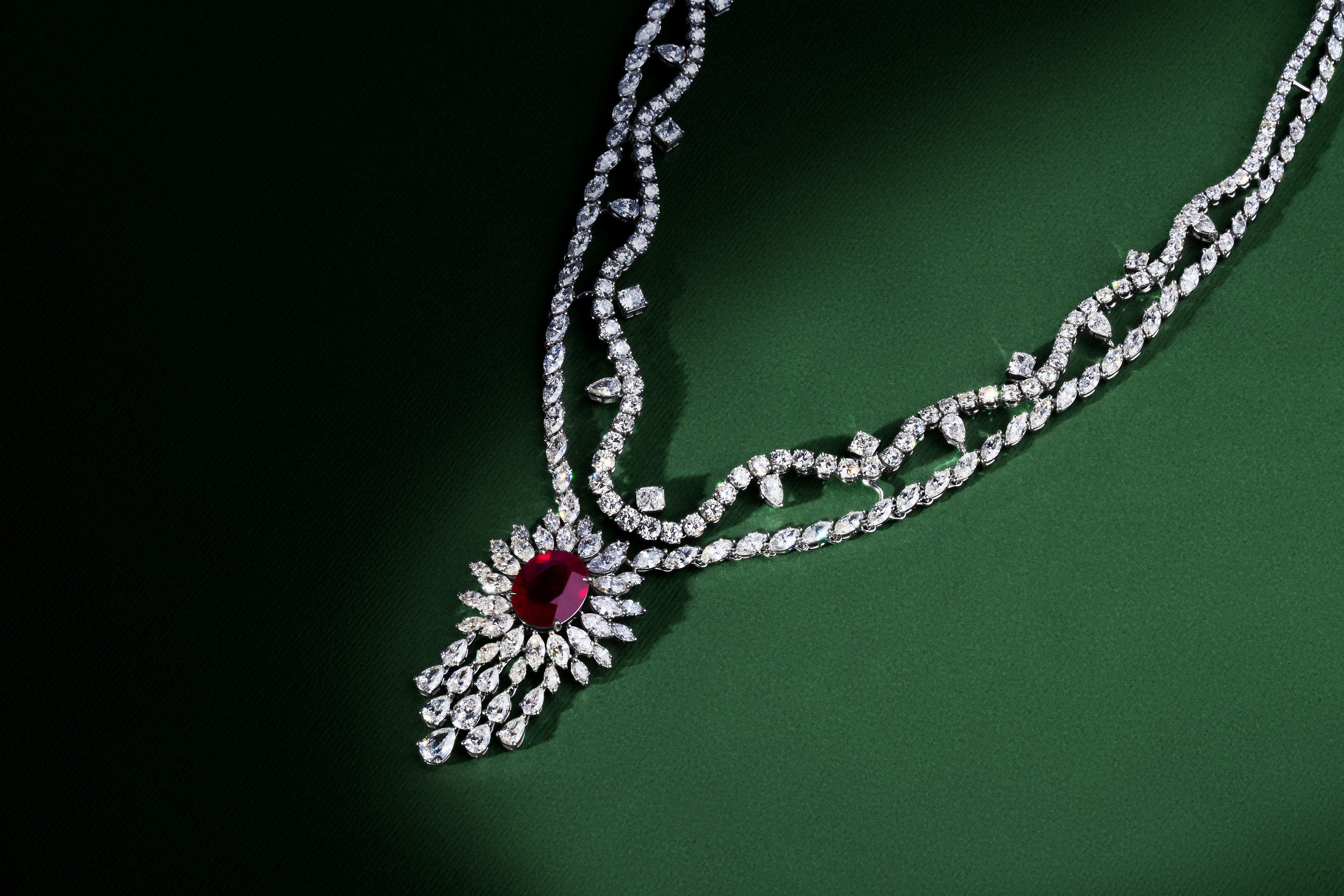 Jewelry. Retouching service