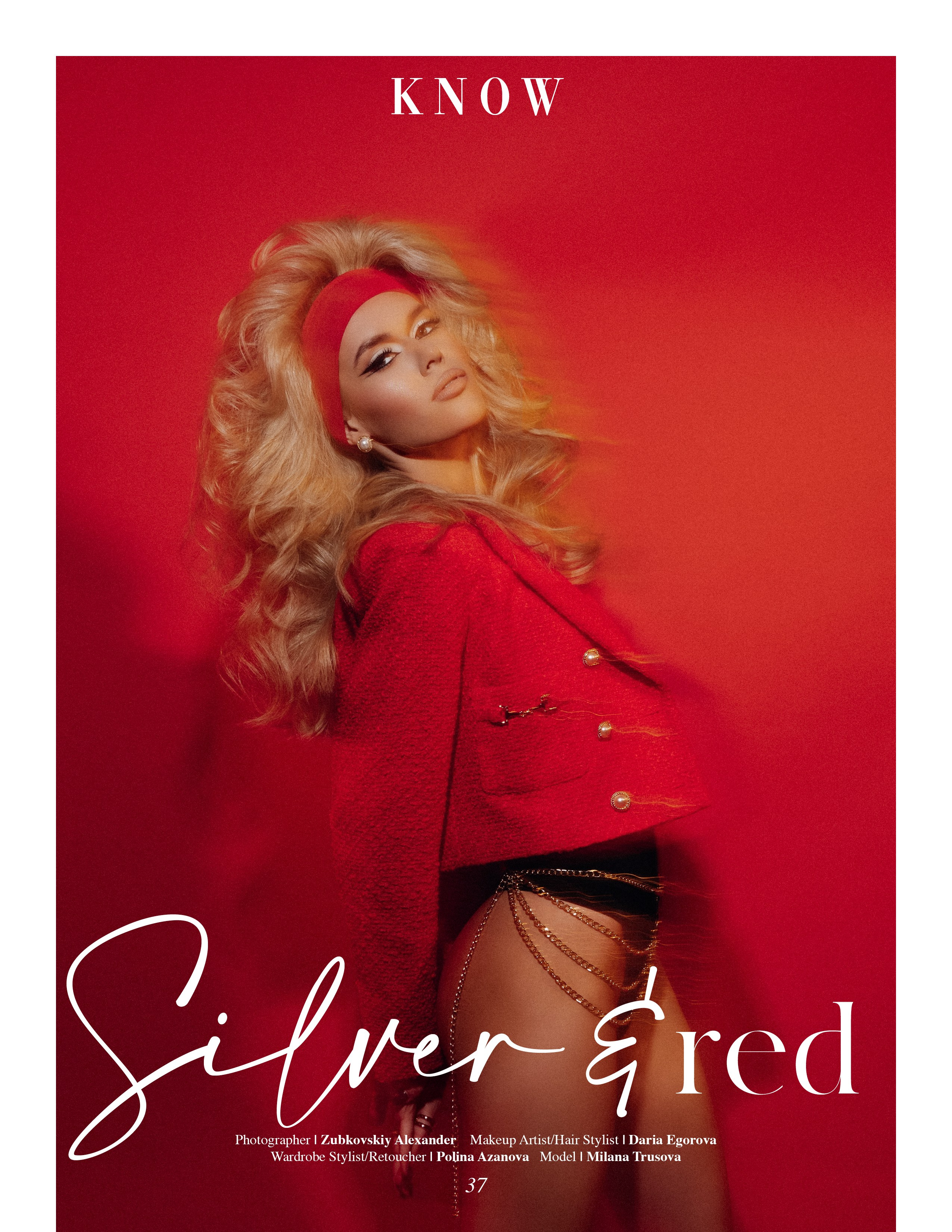 фотосессия на красном фоне