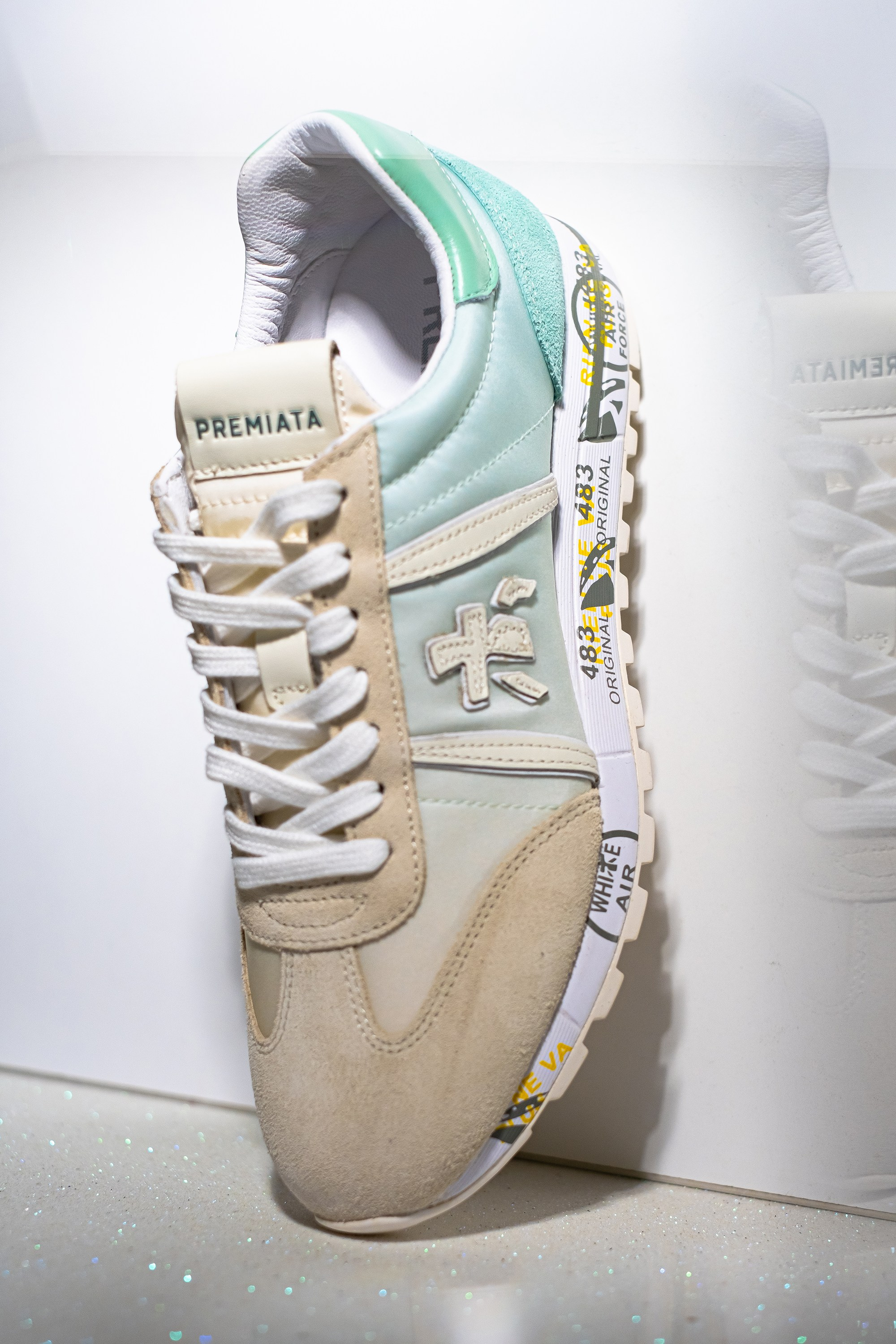 Предметная съёмка для маркетплейсов обуви. Предметный фотограф в Симферополе Антон Катунин