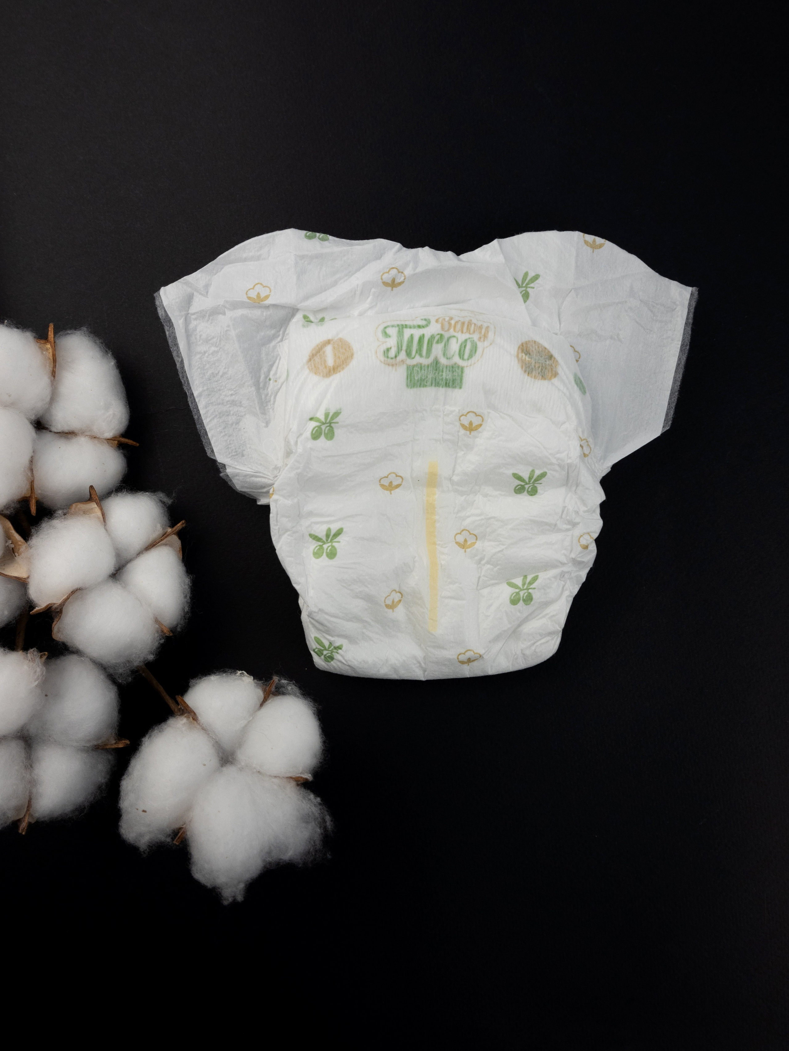 Предметная съёмка детских подгузников. Предметный фотограф в Симферополе Антон Катунин