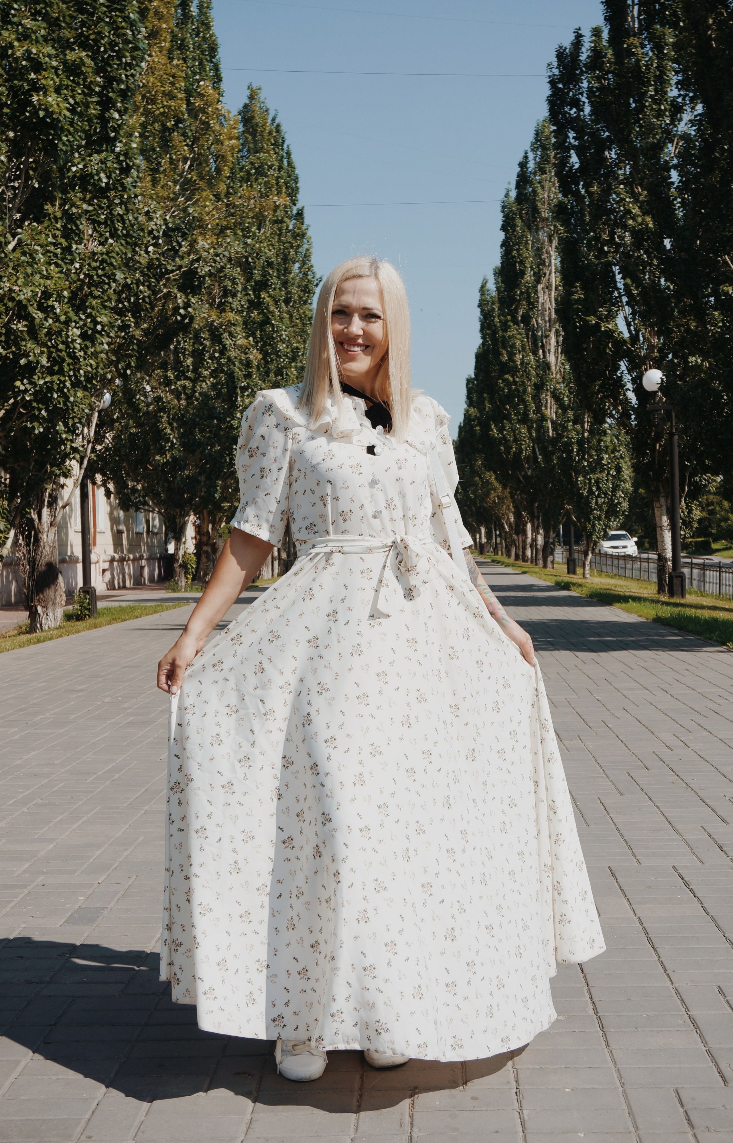 Наталья. Солнечная прогулка. Живые кадры в Омске. Фотограф Софья Горская