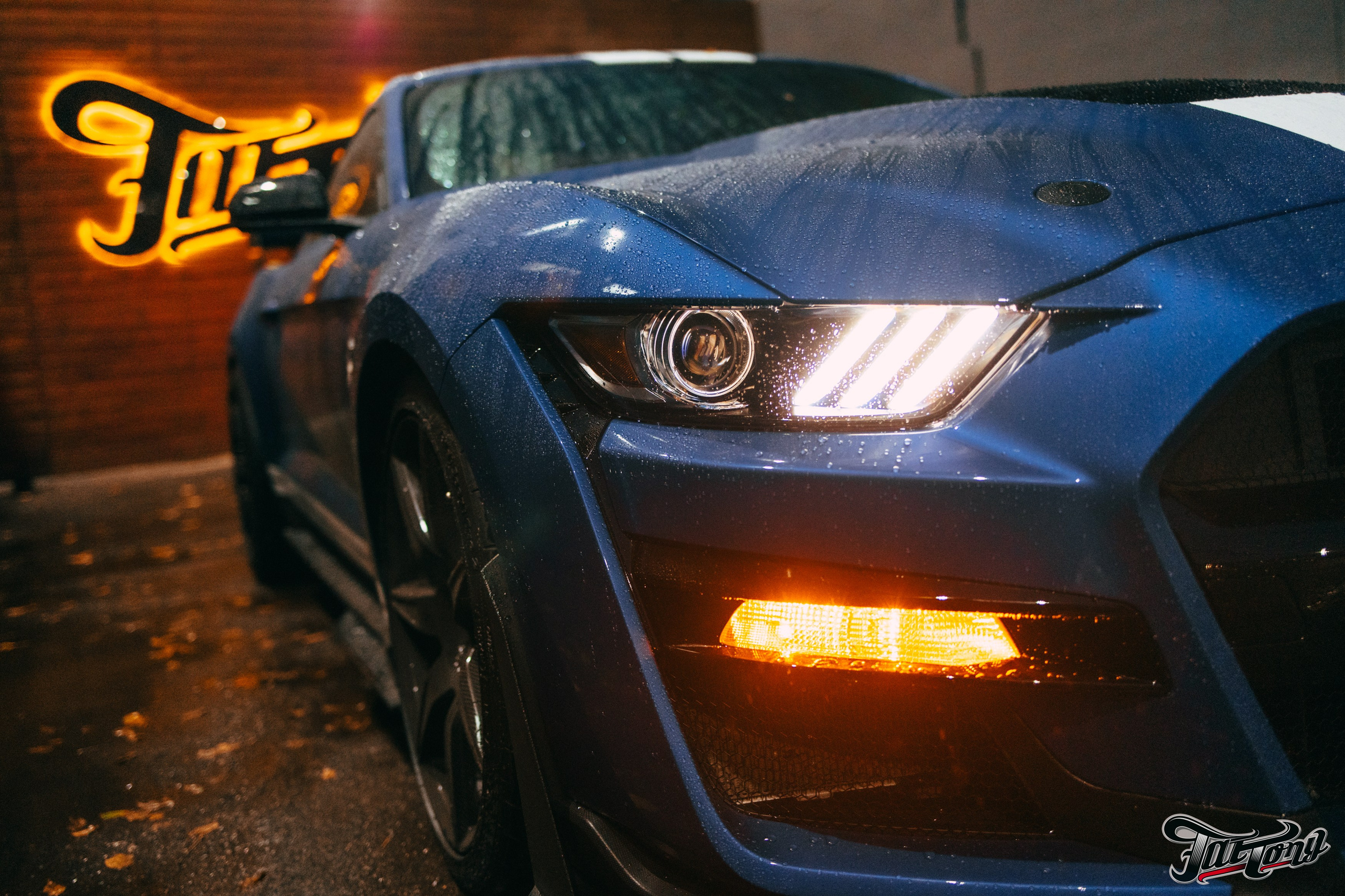 Ford Mustang GT500. DeLorein