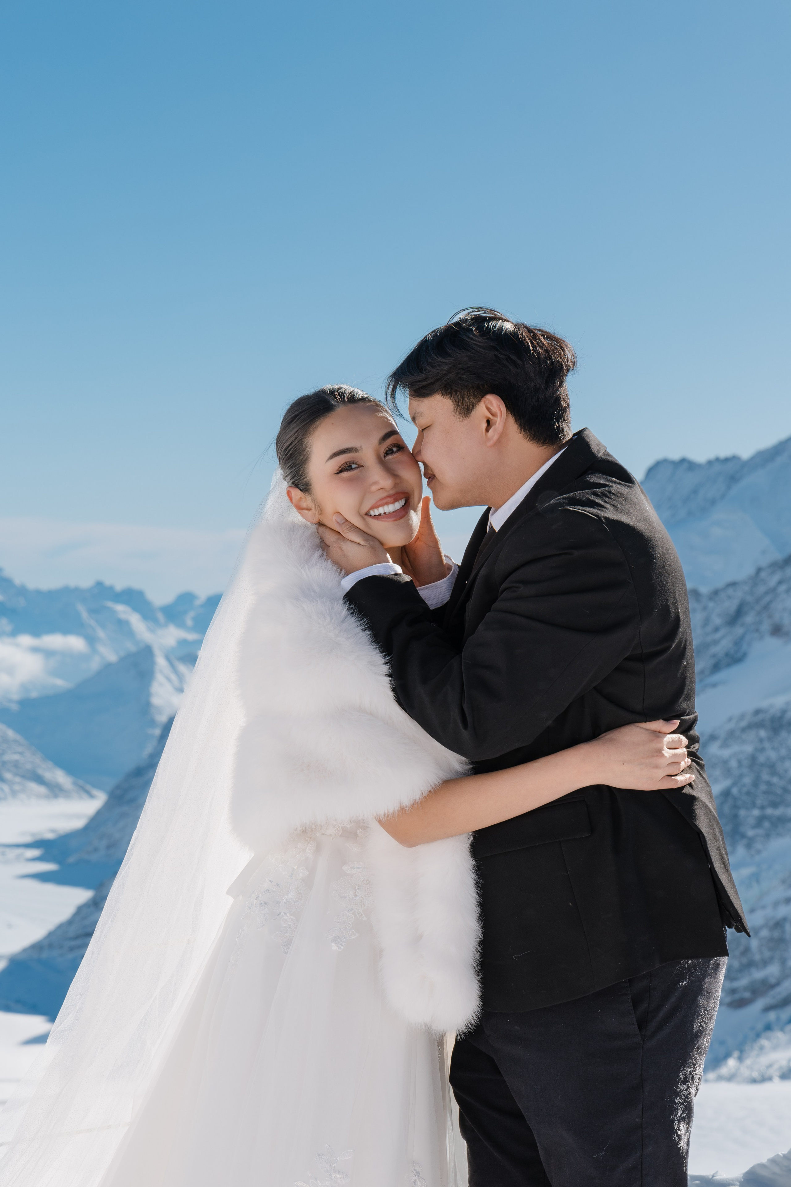 Sugar & V (Jungfraujoch). Photographer in Interlaken area