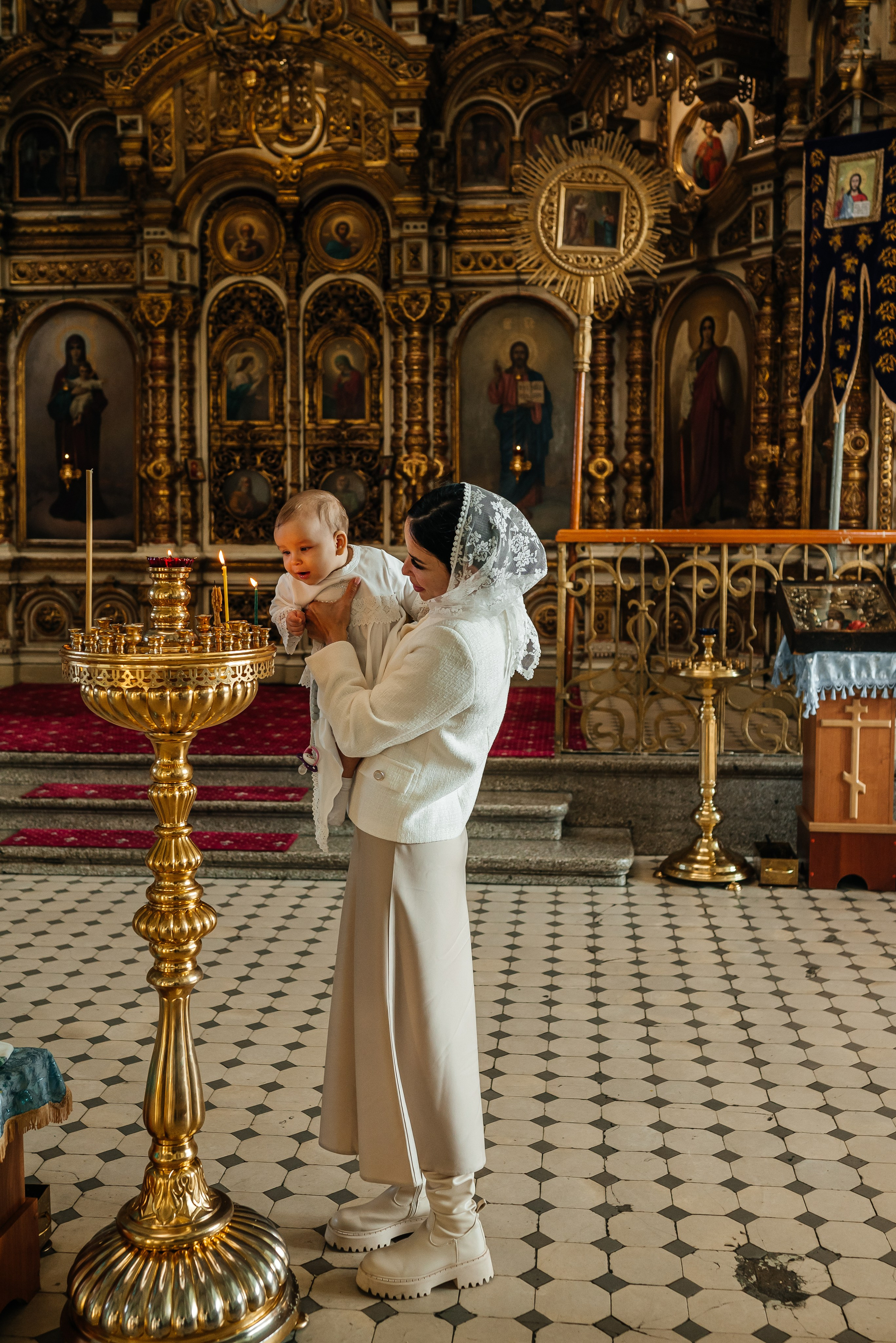 Крещение в Храме Успения Пресвятой Богородицы Гундоровский. Фотограф в Каменске-Шахтинском и парке Лога Ольга Сагал