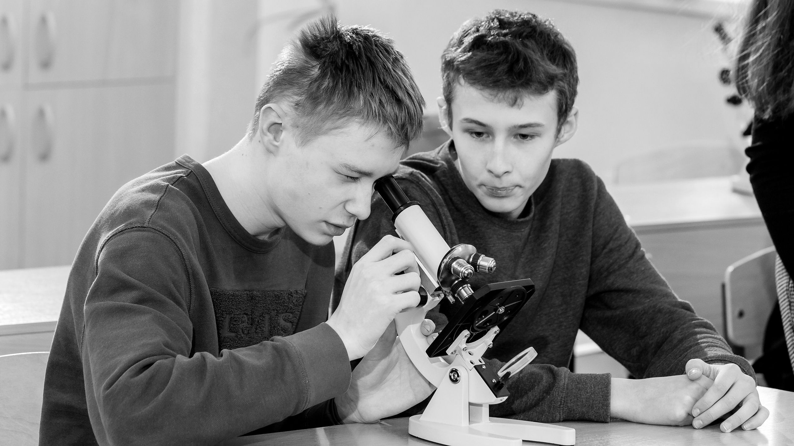 9 класс — горизонтальные альбомы. ТВОЯ ШКОЛЬНАЯ ИСТОРИЯ — фотограф Юлия Федосеева