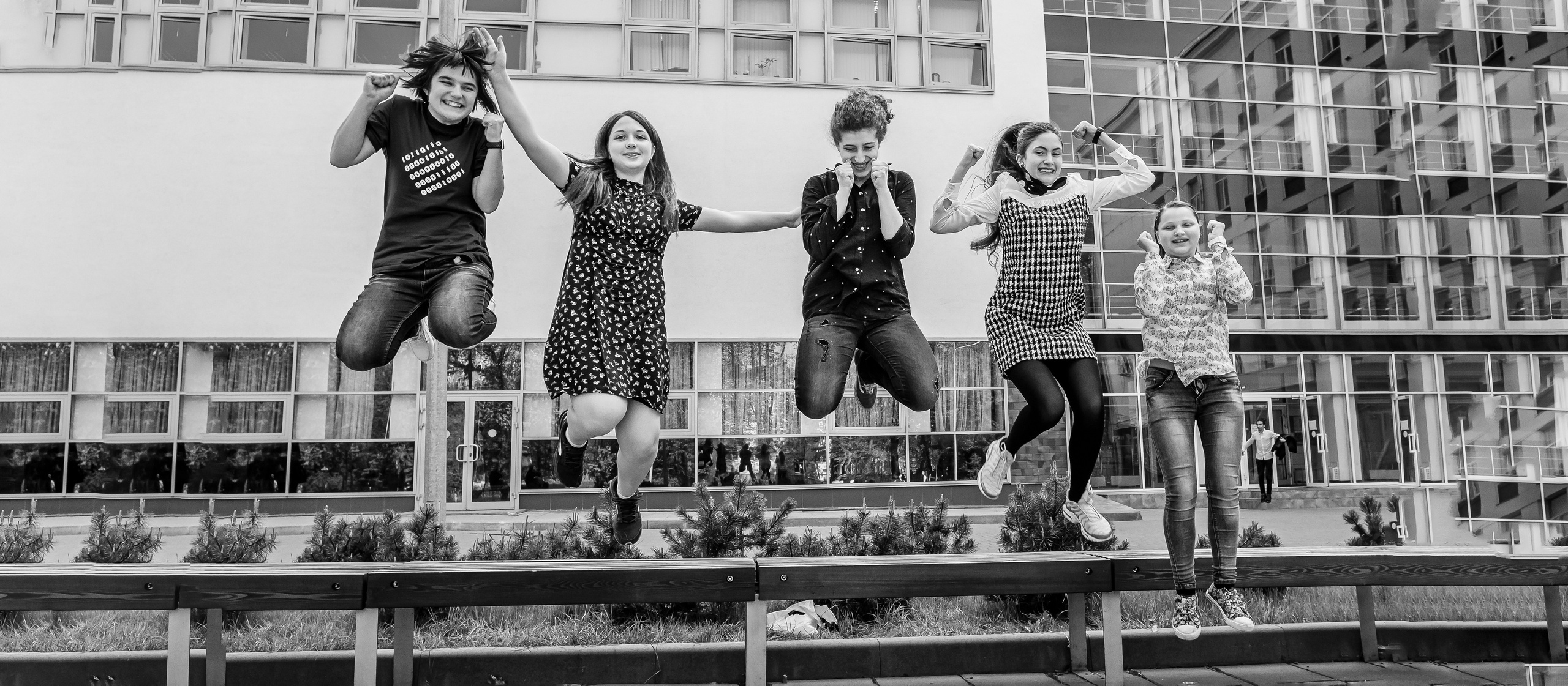 9 класс — горизонтальные альбомы. ТВОЯ ШКОЛЬНАЯ ИСТОРИЯ — фотограф Юлия Федосеева