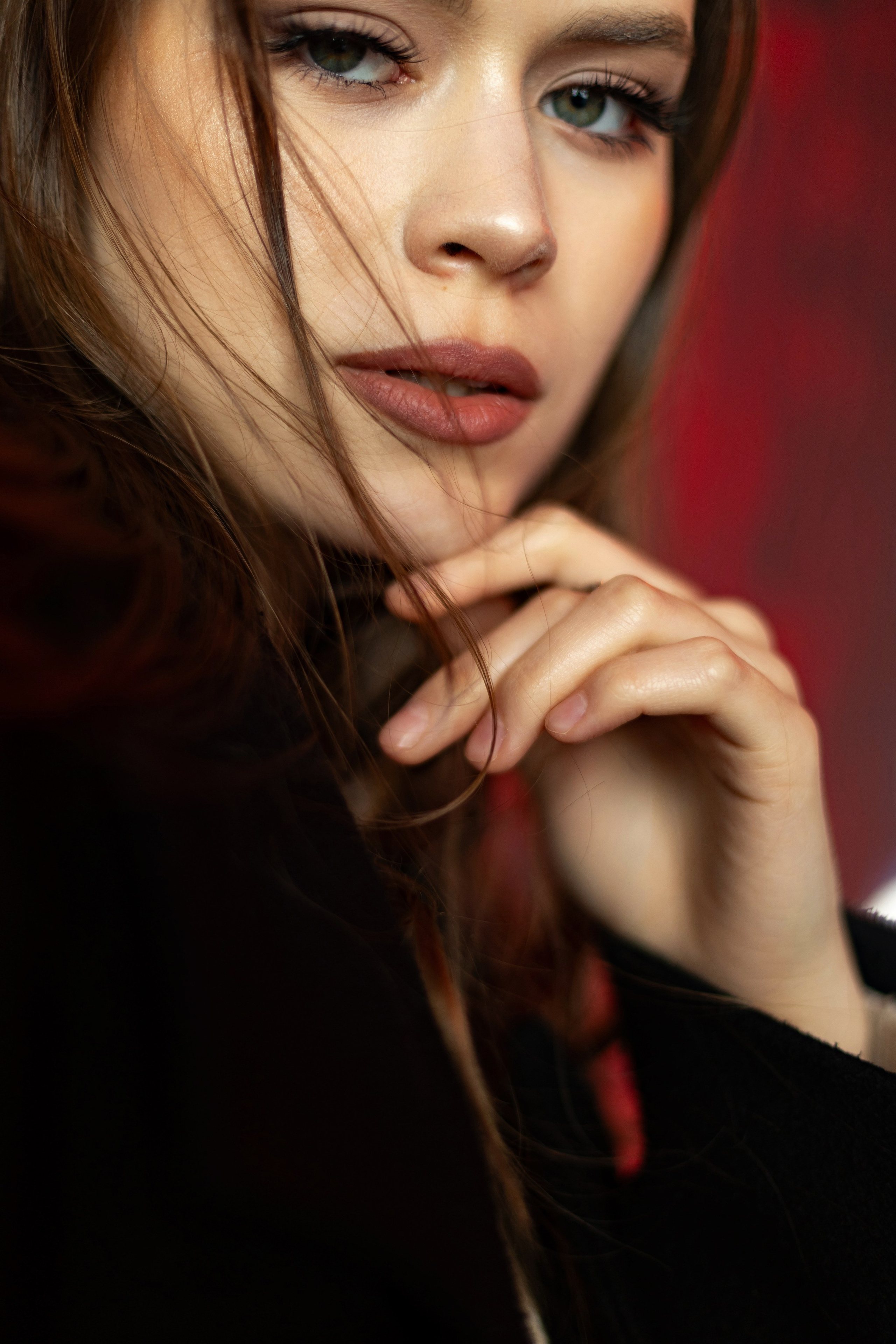 Фотосъемка девушки в пространстве Seno. Свадебный и портретный фотограф в Санкт-Петербурге Надежда Чечулина