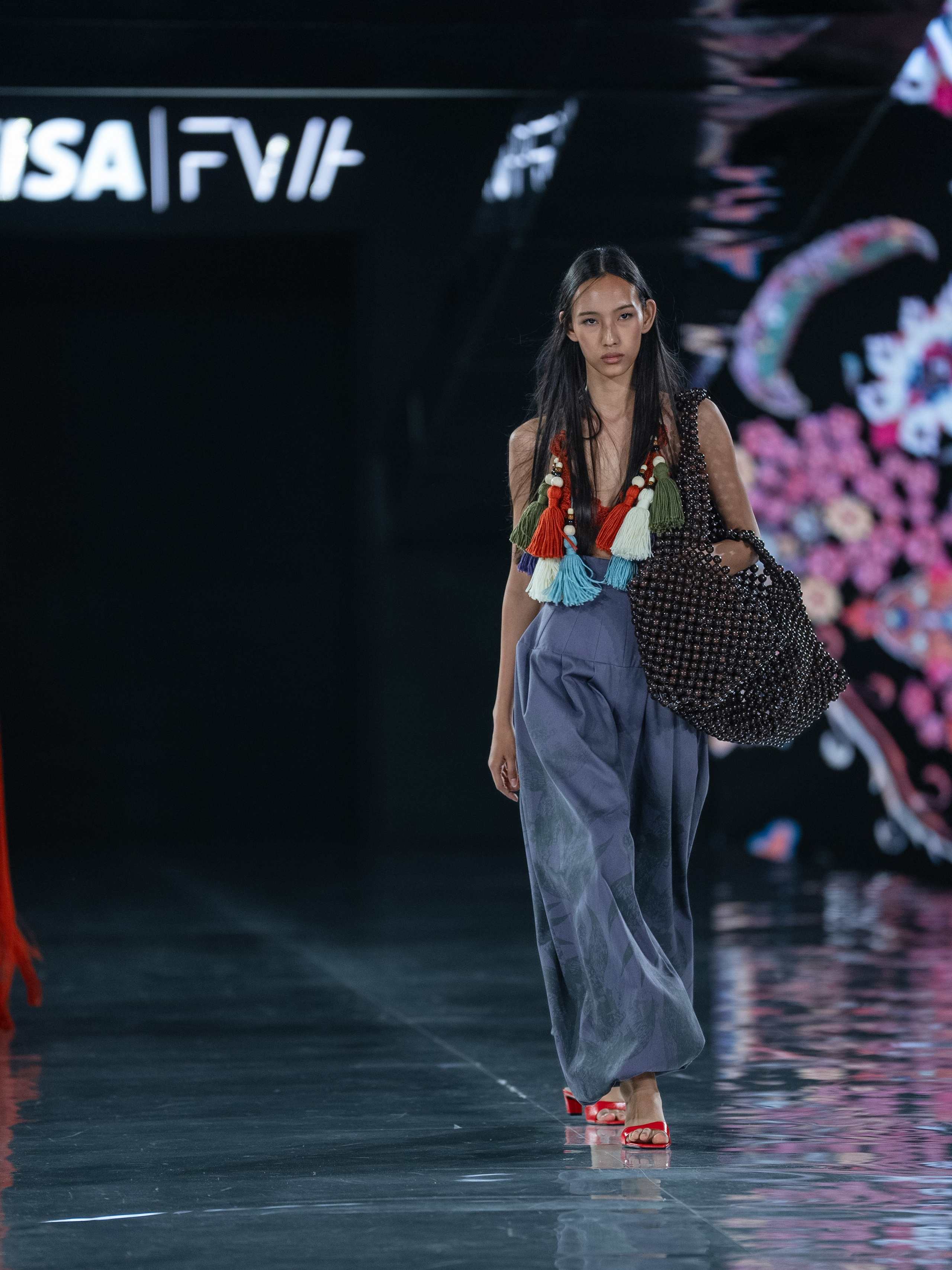 Visa Fashion Week Pre-Fall Mariko. Сайт Алматинского НЮ АРТ, будуар и фэшн фотографа Дениса Карпенко