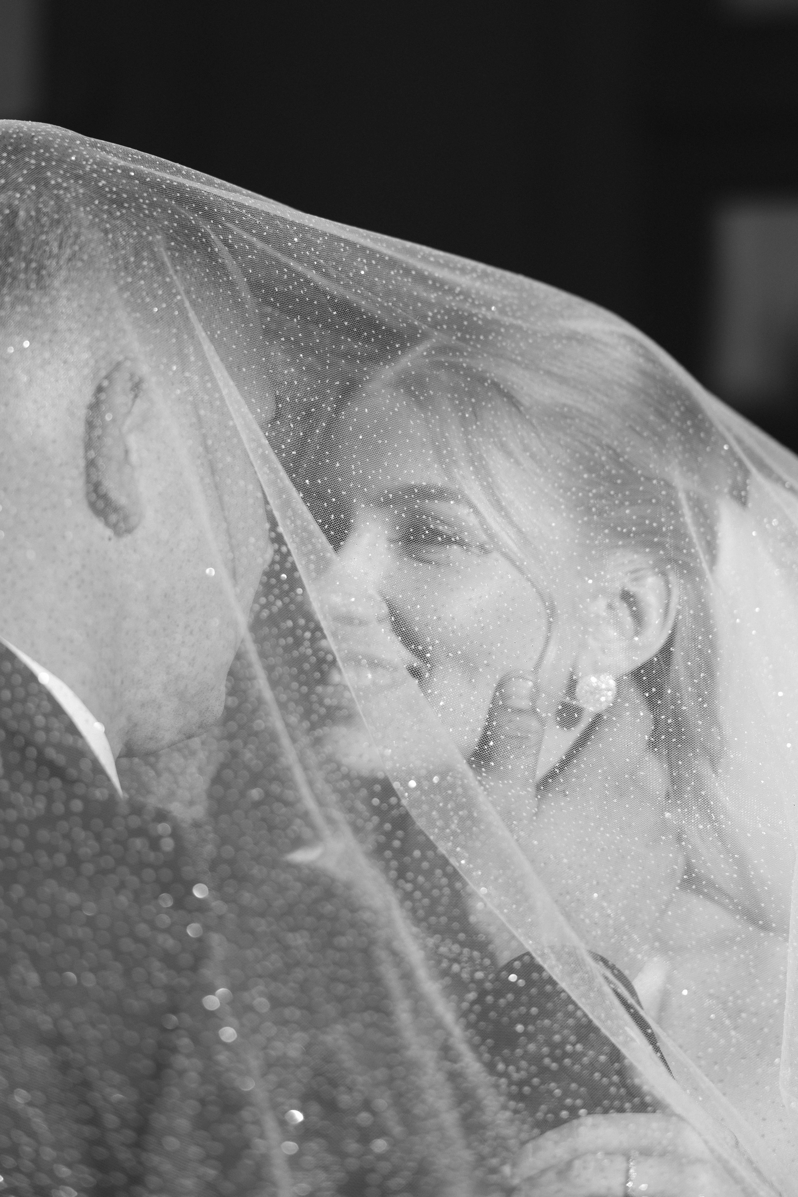 Ангелина, Ефим (прогулка после ЗАГСа). Фотограф в Волгограде Кристина Прохоренко