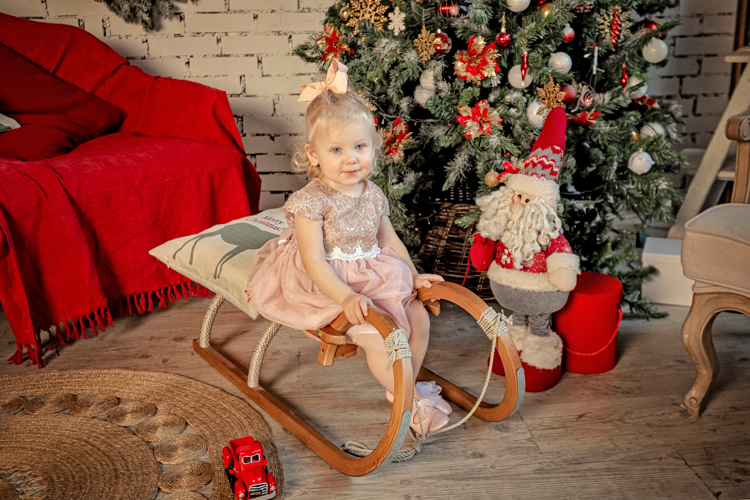 Детская фотосессия в новогодней фотостудии. Свадебный фотограф Наталья Немцева в Санкт-Петербурге