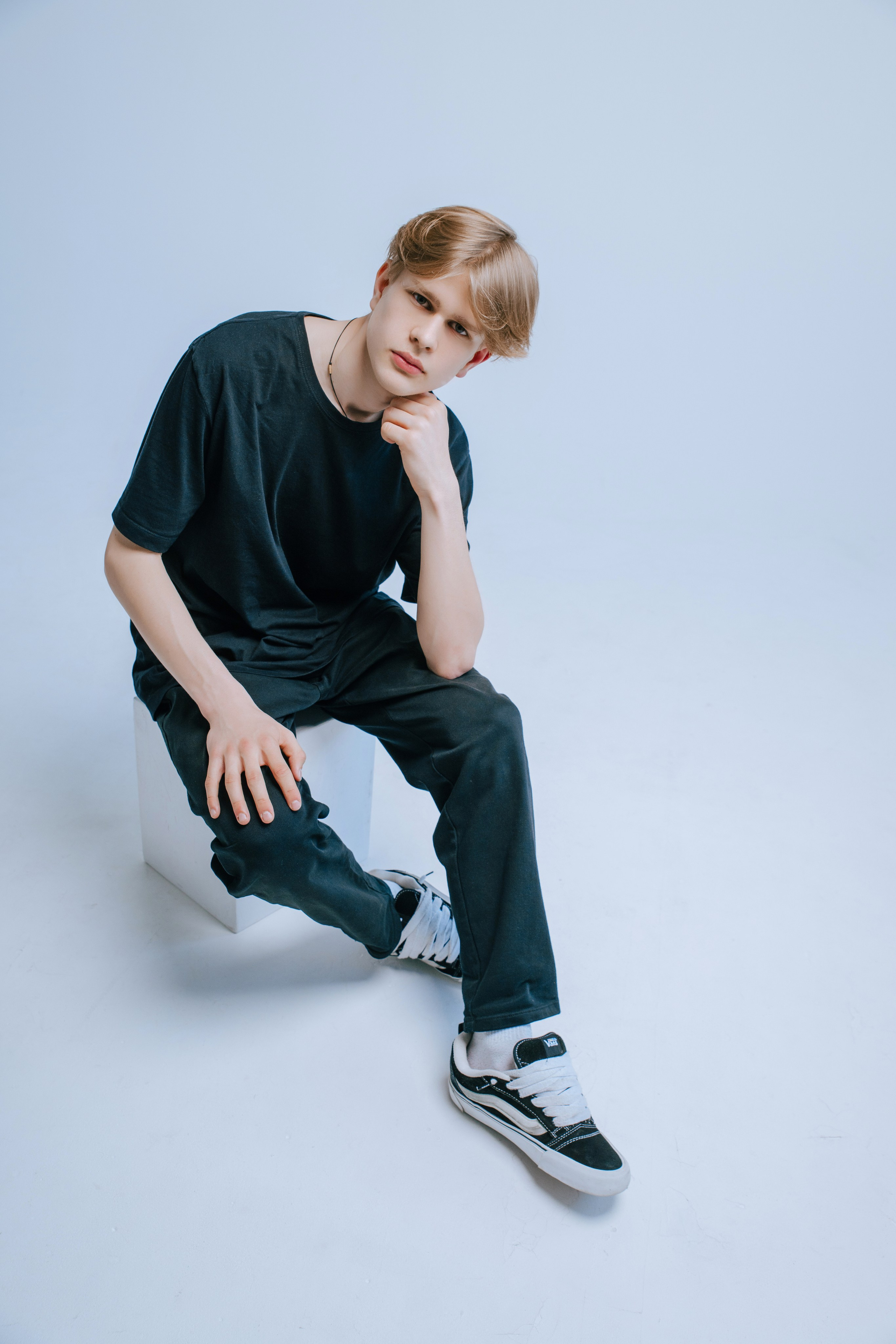 Гимназия им. Сайбеля — Выпуск 2024, 9 класс. Фотограф Ярмишко Дарья. Выпускные фотокниги