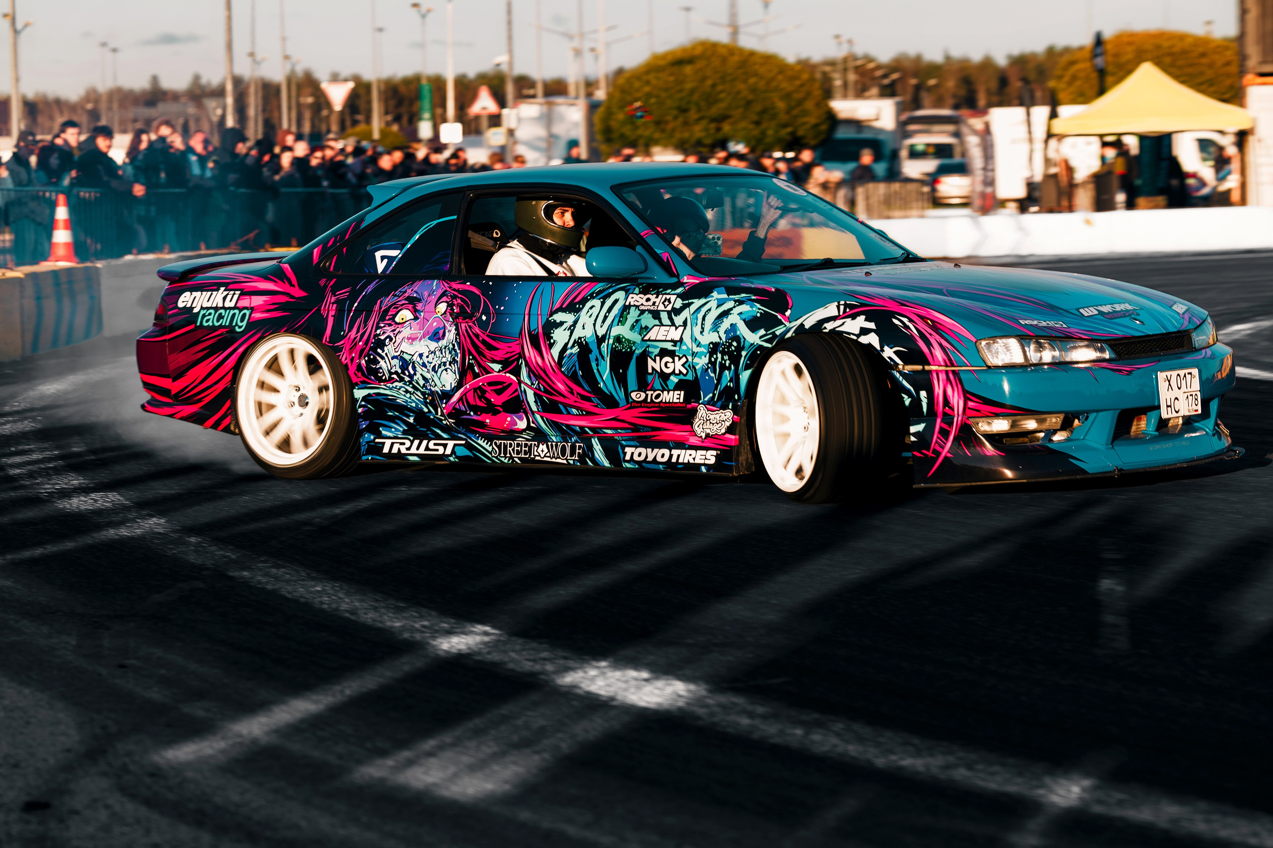 Фотографии закрытия сезона 2025 VibeSide — дрифт и автошоу у МЕГА Дыбенко, Санкт-Петербург