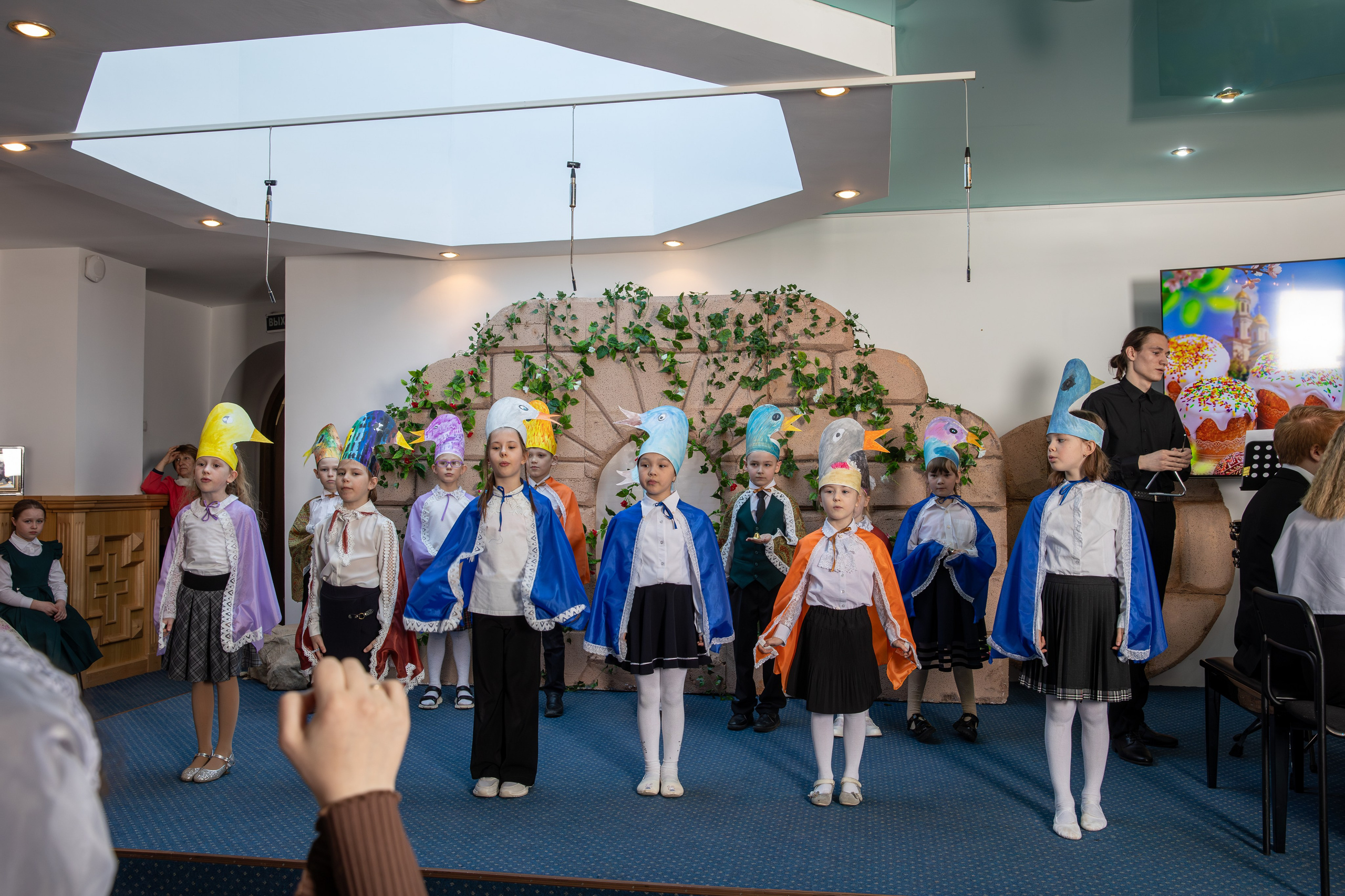 Пасхальный концерт Воскресная школа 2025. Фотограф Таинств Крещение и Венчания г. Магадан Власова Ульяна