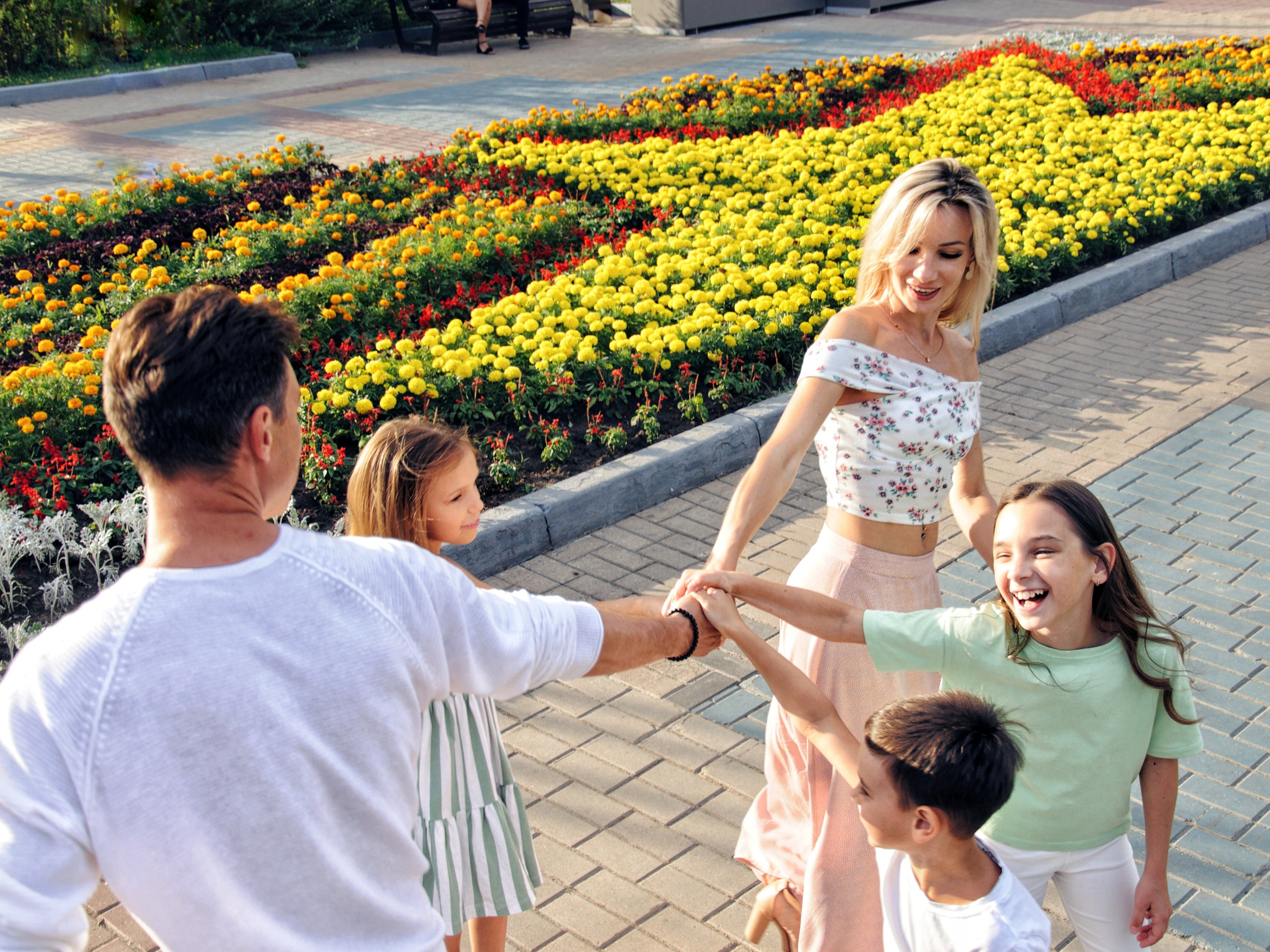 Семейная уличная. Семейный и свадебный фотограф Галина Абакумова, фотосессии в Белгороде
