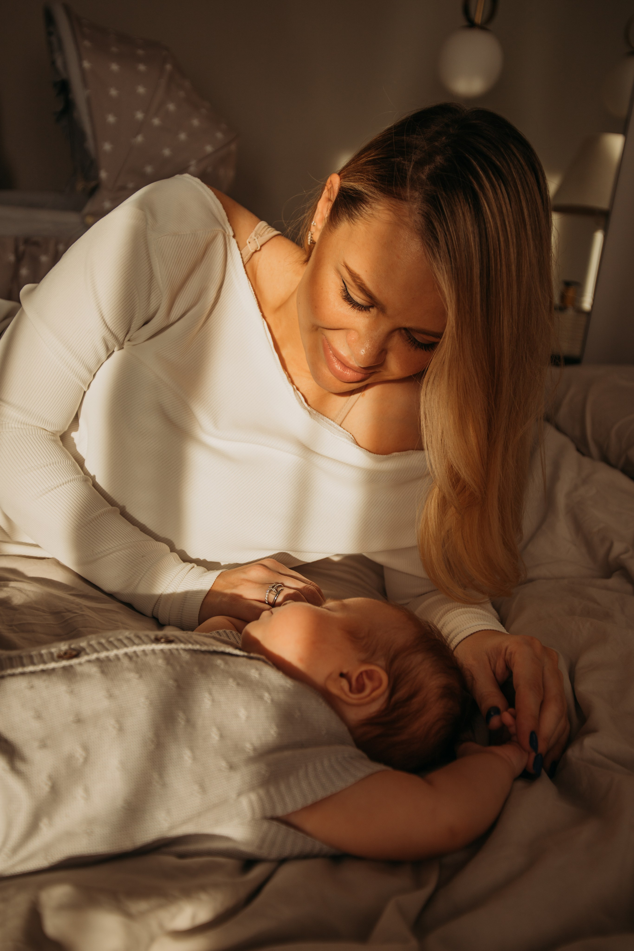 Домашняя съемка семьи Ксении. Венера Гайн. Репортажный фотограф  Тюмень. Обучение фотографии с 0