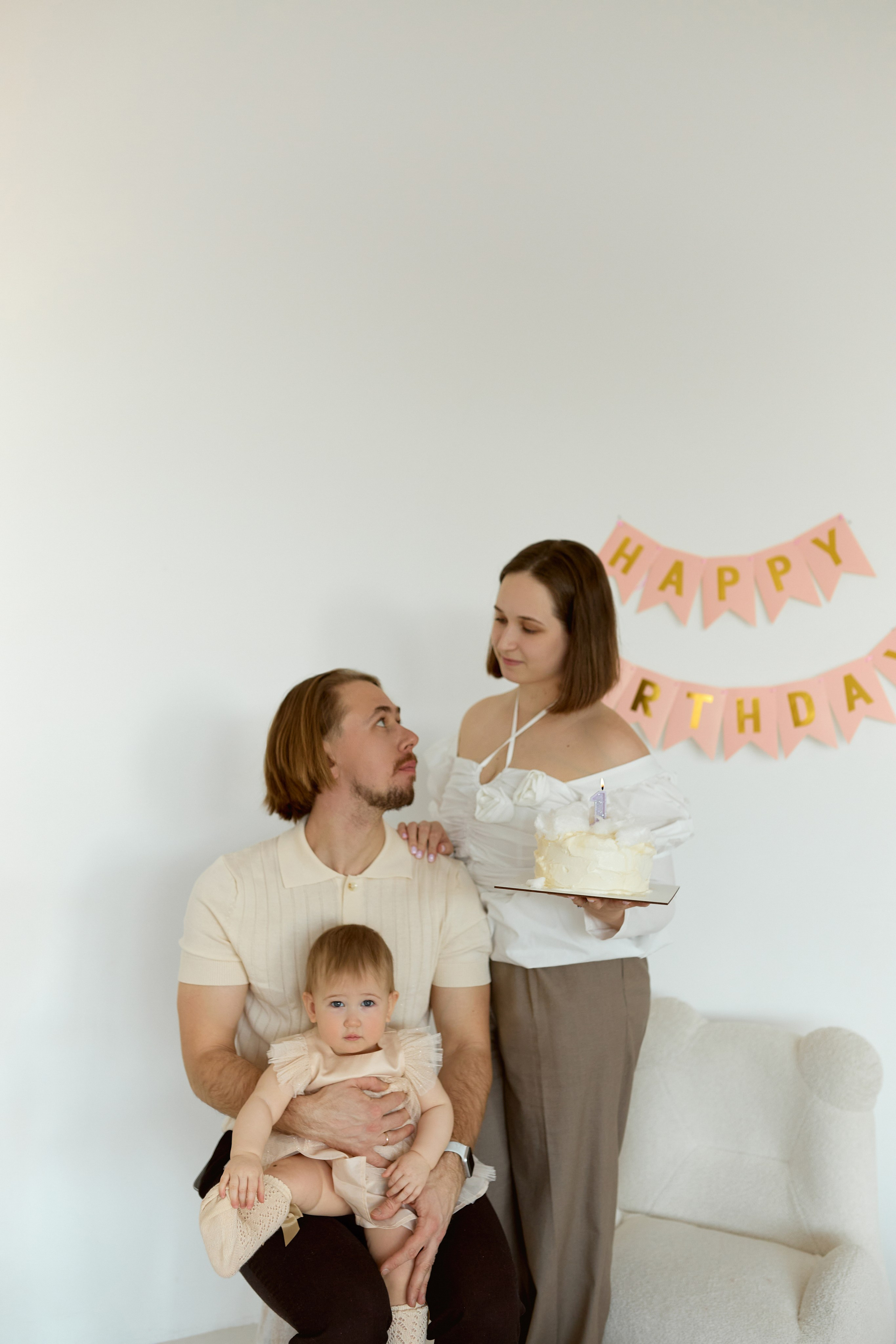 Семейная фотосессия на день рождения ребенка. Сестры Карабаза. Фотографы и ретушеры в Москве и Санкт-Петербурге