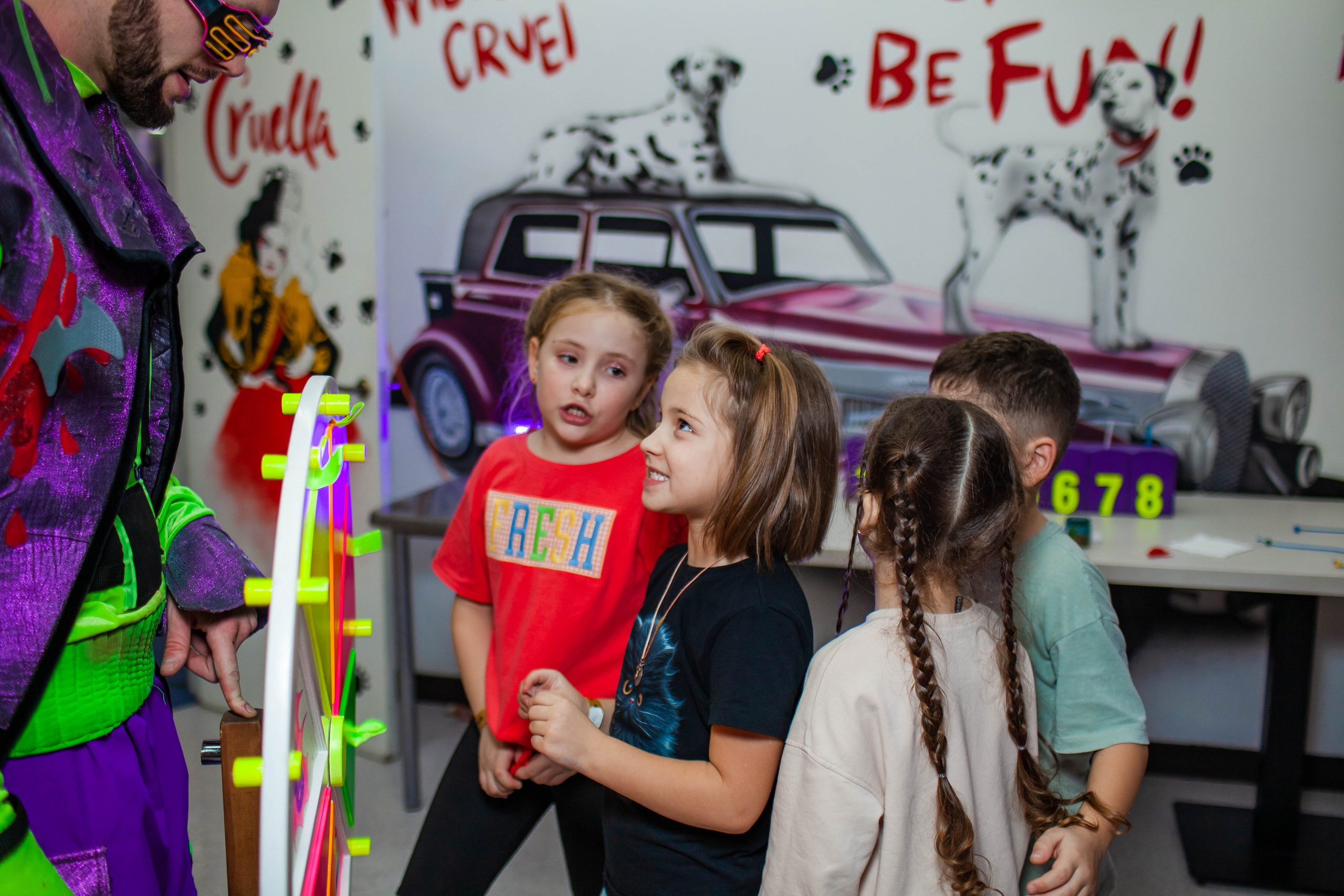 Неон Челендж День рождения Ярослава. Детский и семейный фотограф в Санкт-Петербурге Елизавета Сорокина